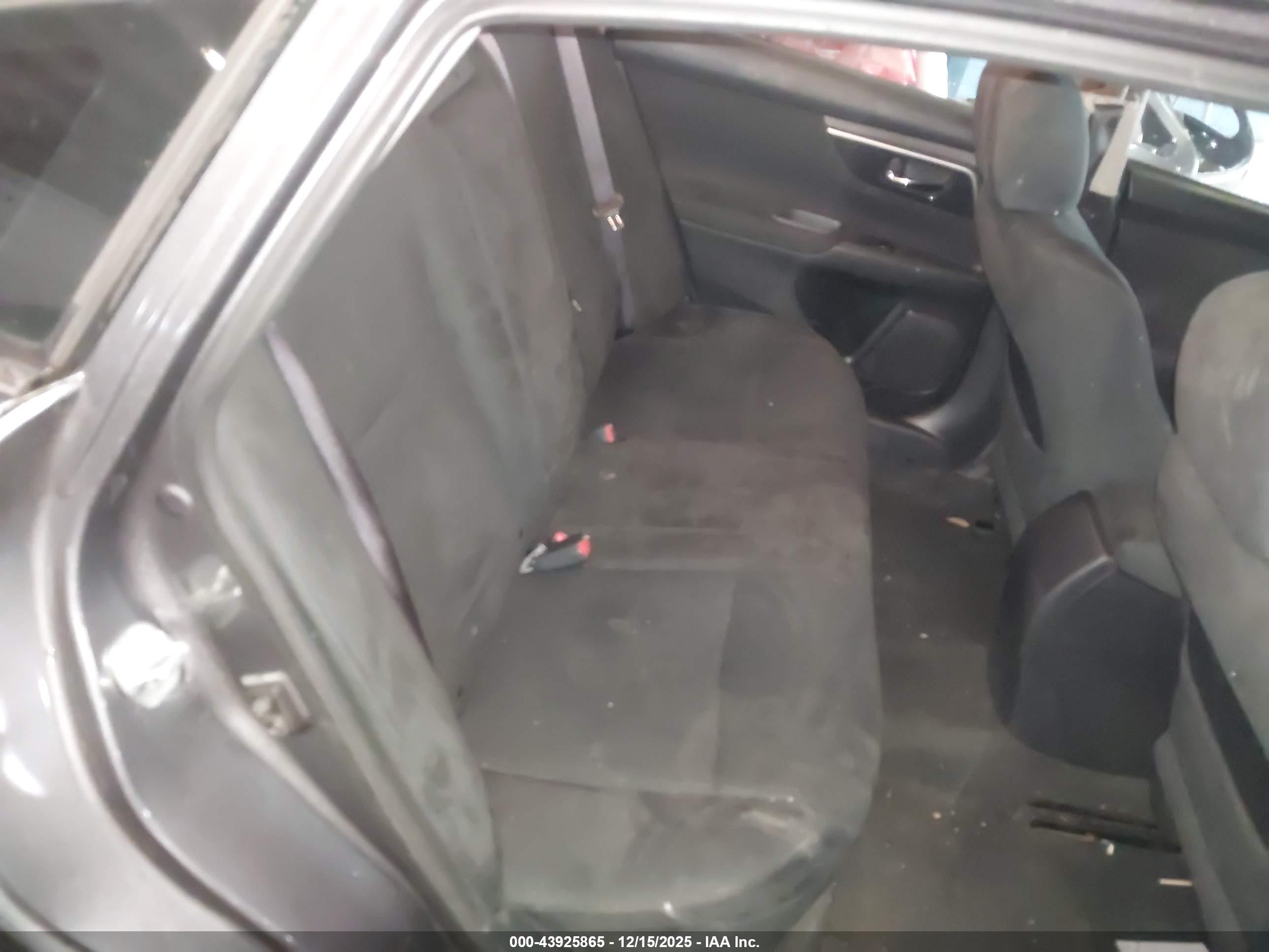 NISSAN ALTIMA image 8