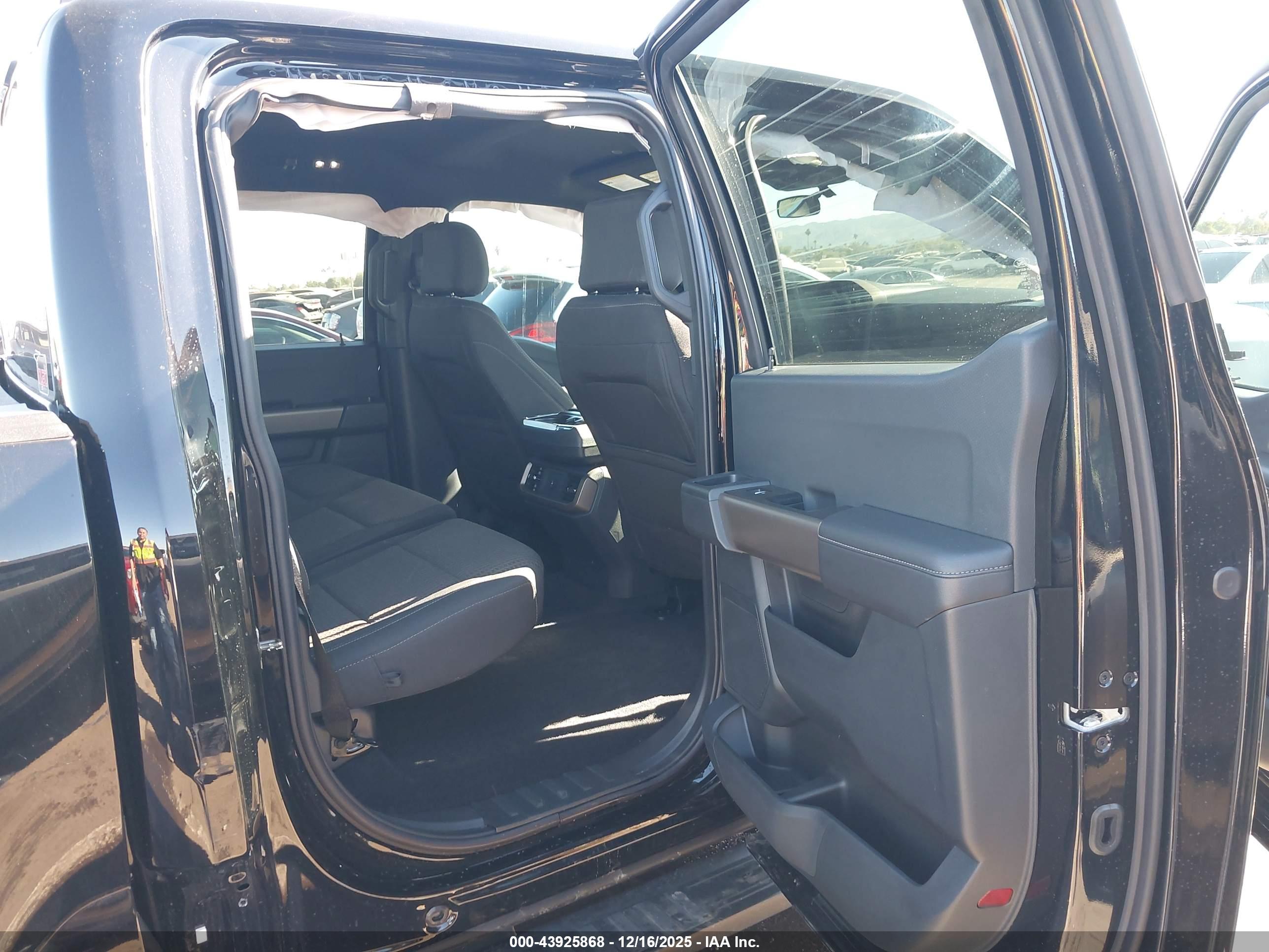 FORD F-150 image 8