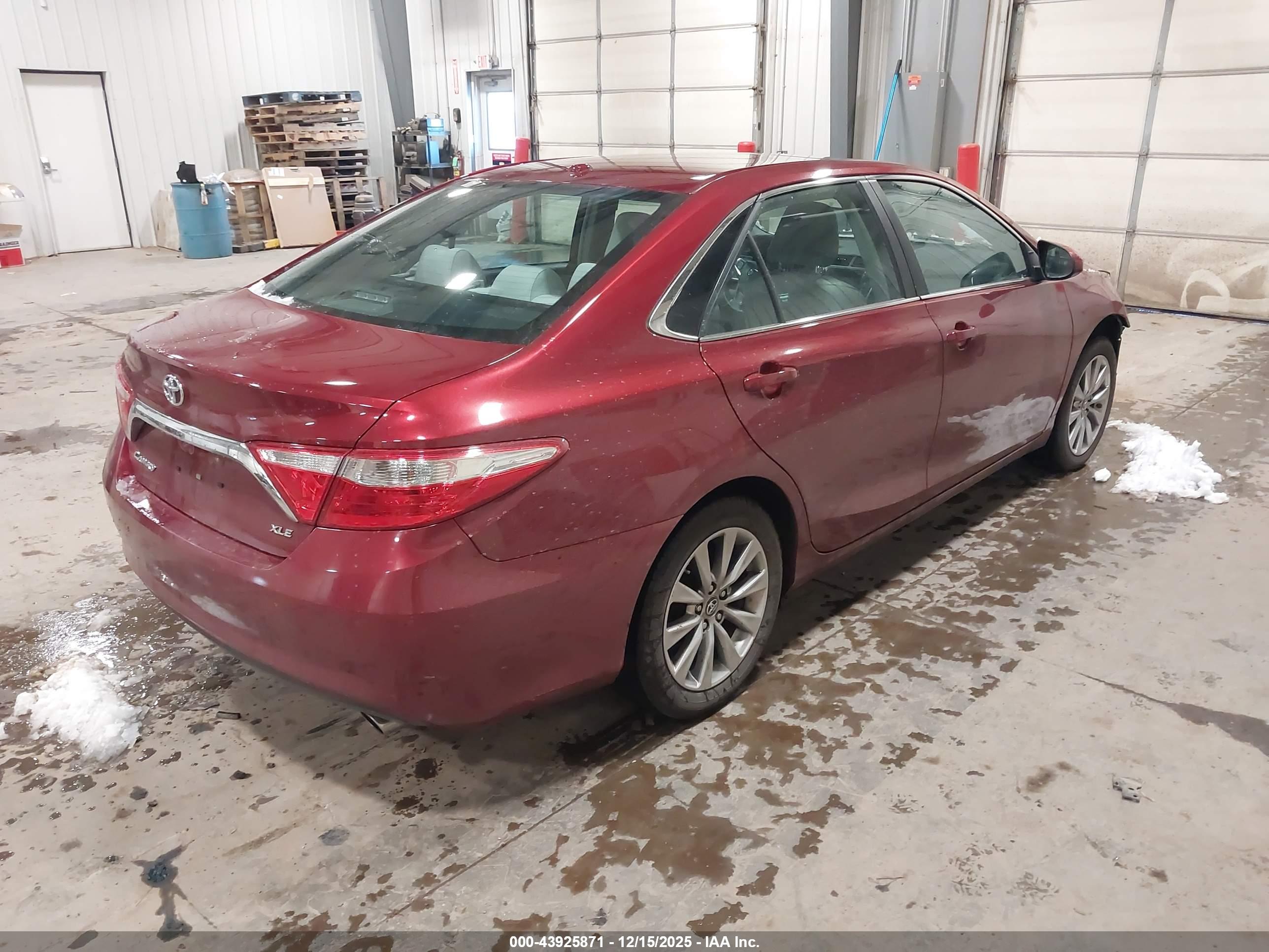 TOYOTA CAMRY image 4