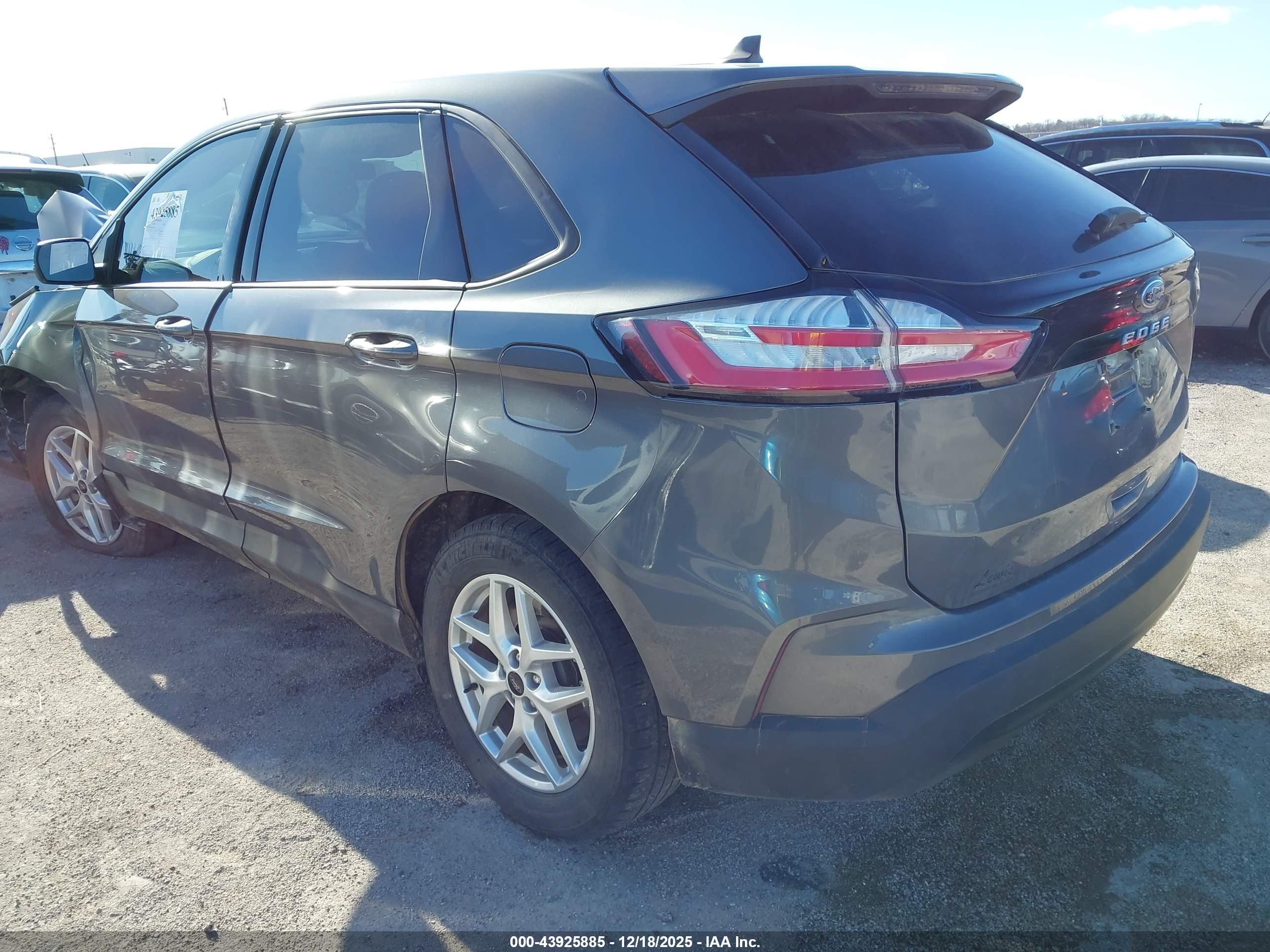 FORD EDGE image 3