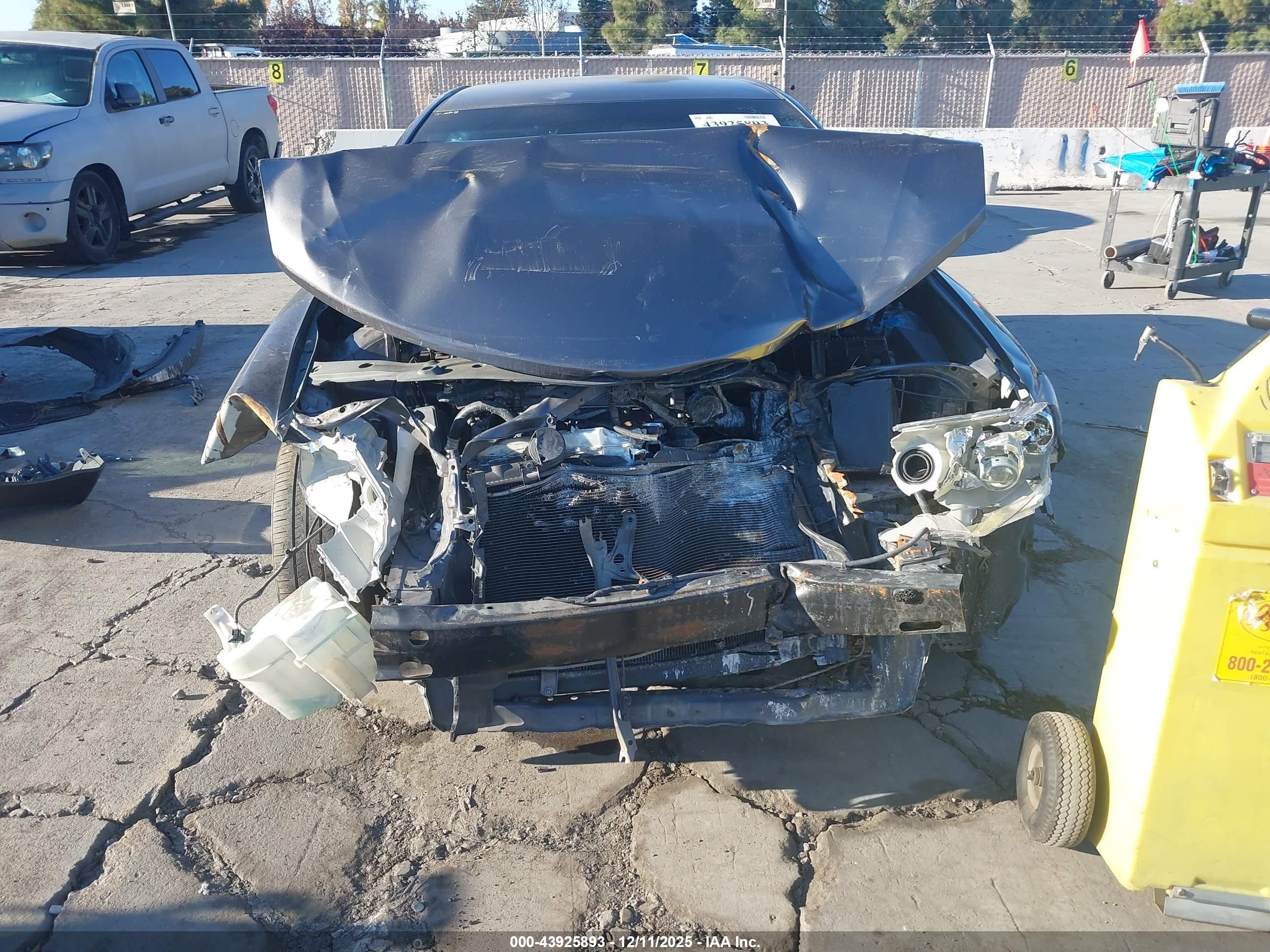 TOYOTA CAMRY image 6