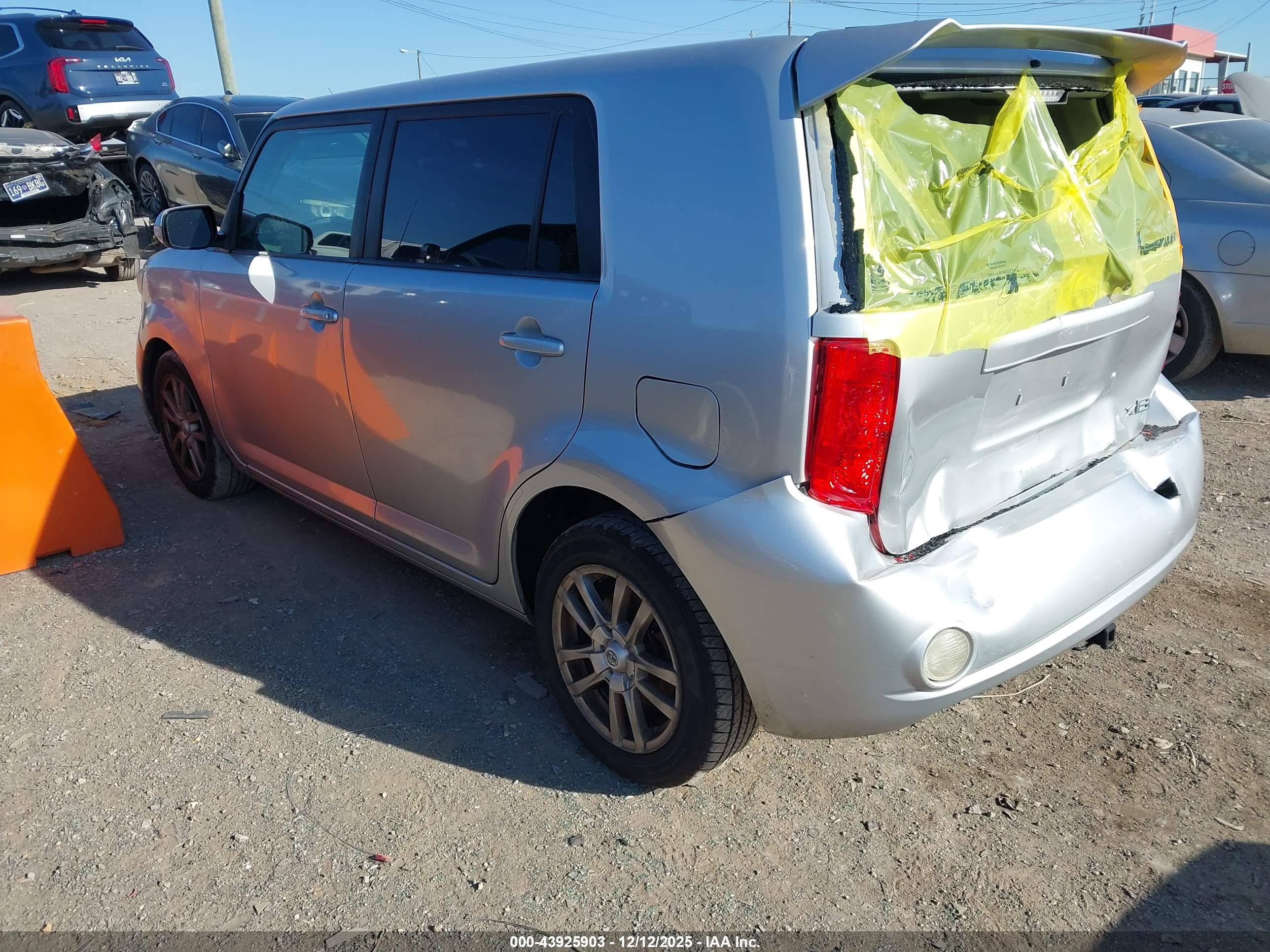SCION XB image 3