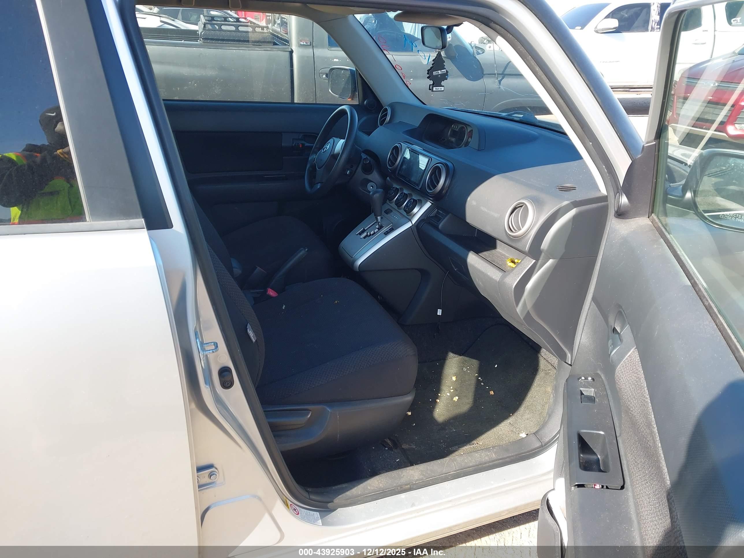 SCION XB image 5