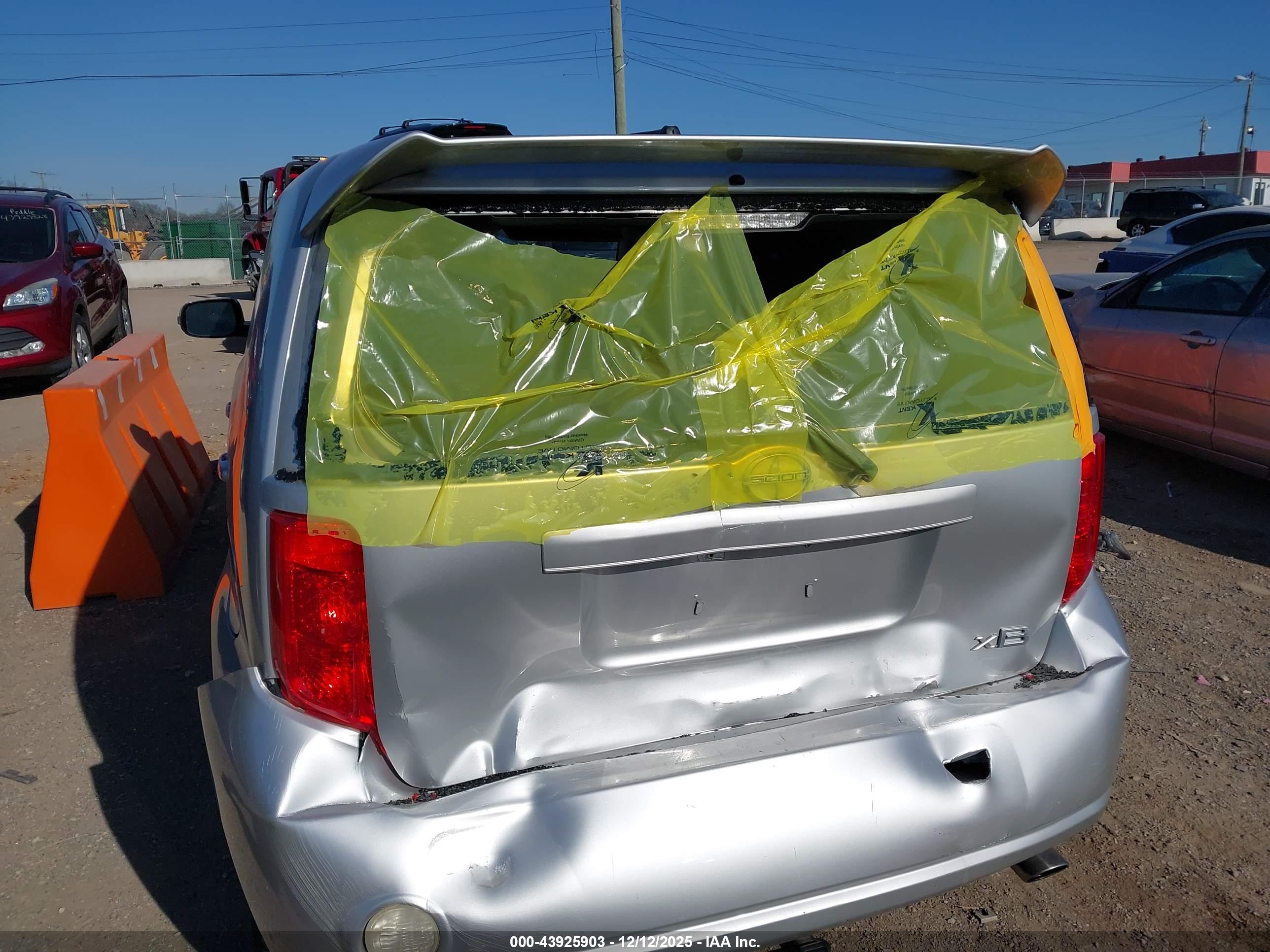 SCION XB image 6