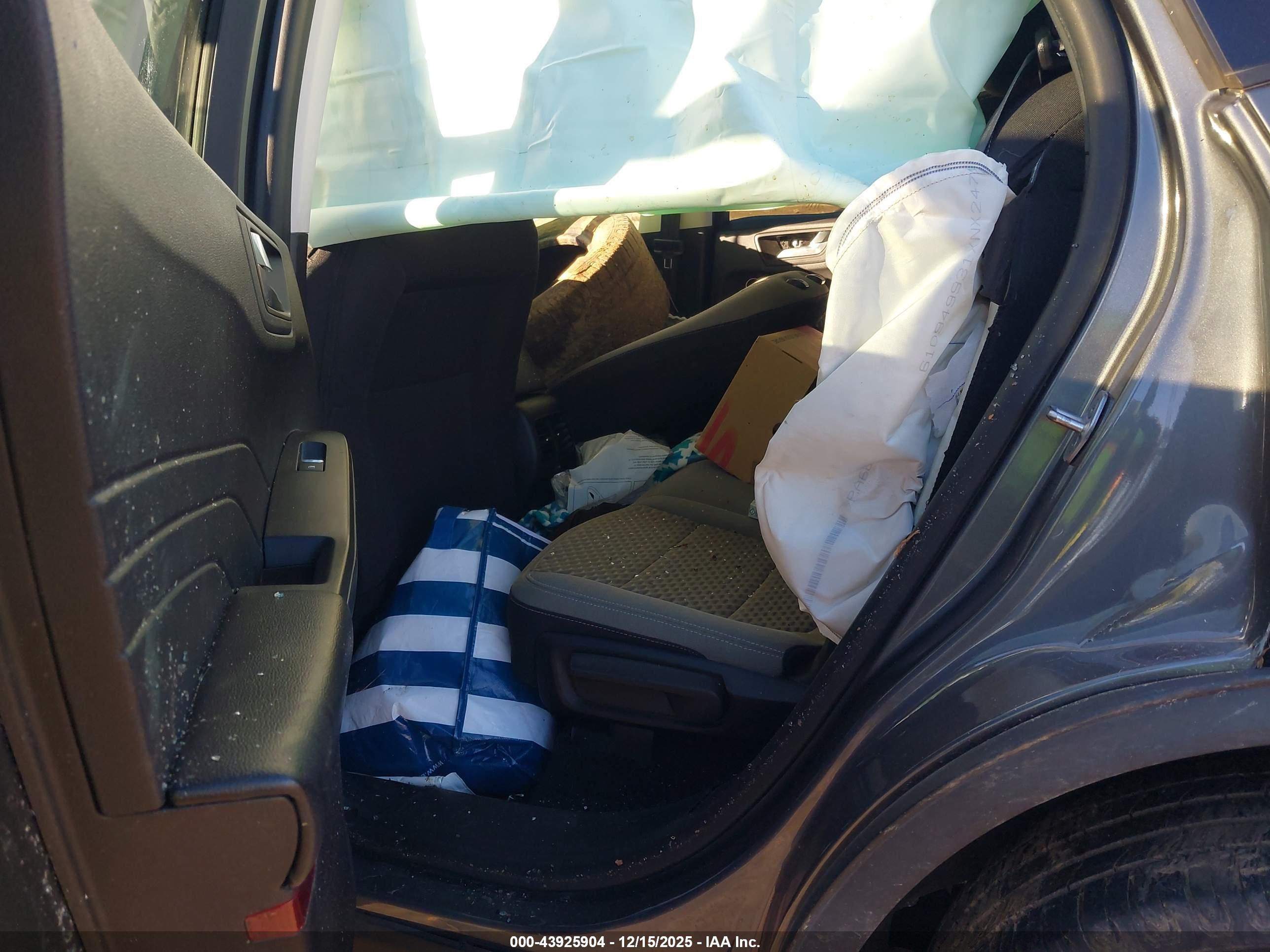 FORD ESCAPE image 8