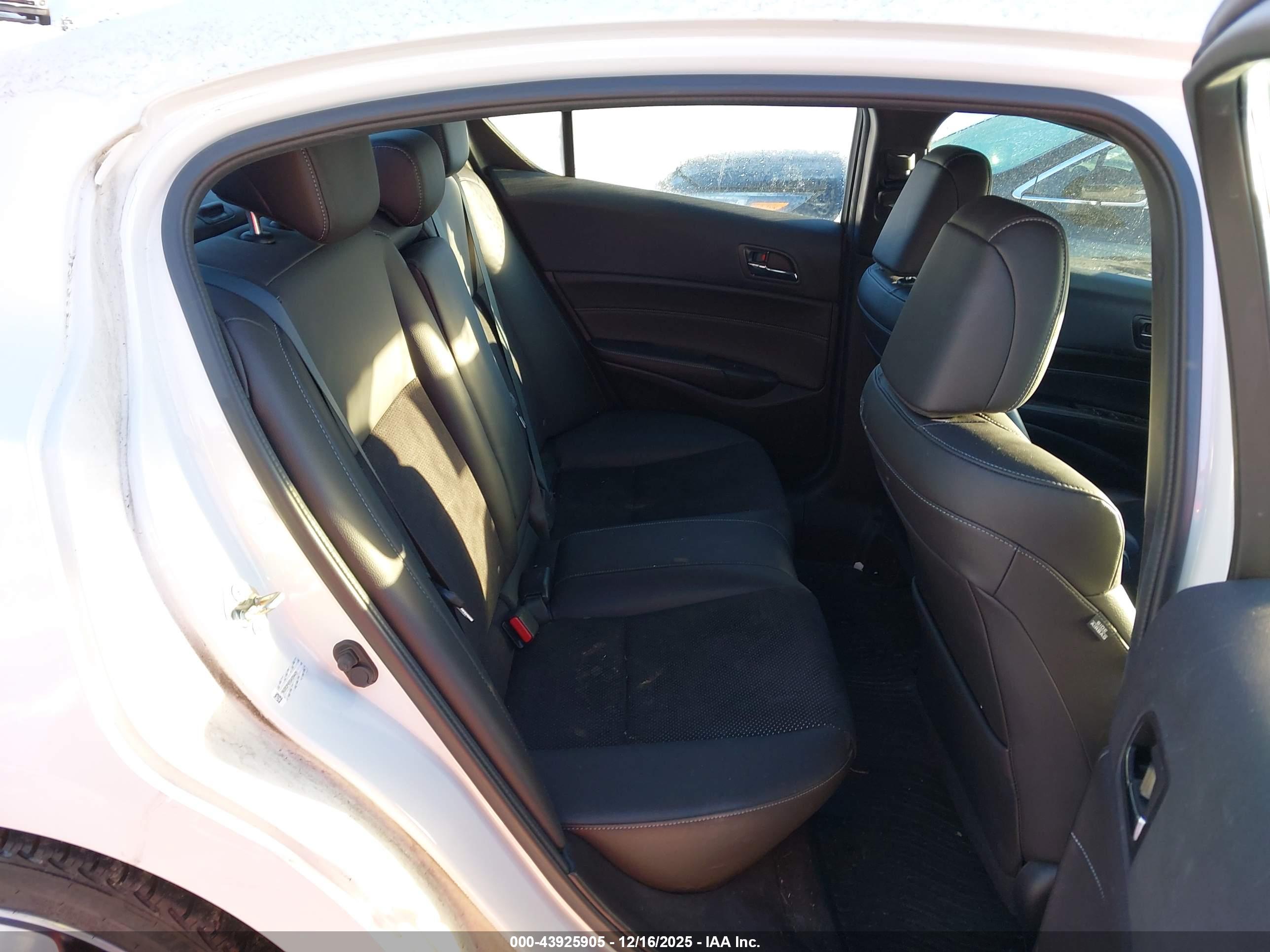 ACURA ILX image 8