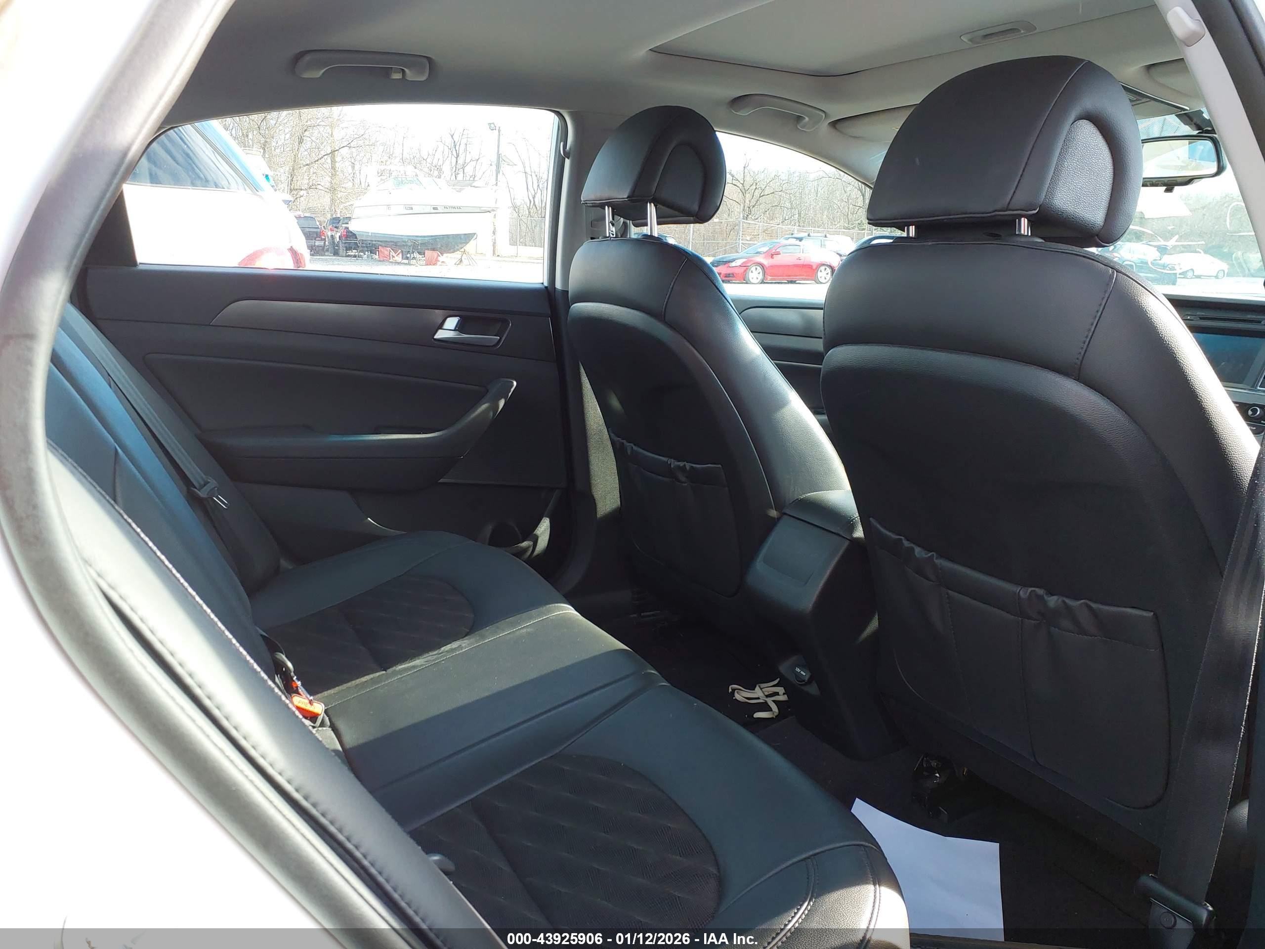 HYUNDAI SONATA image 8