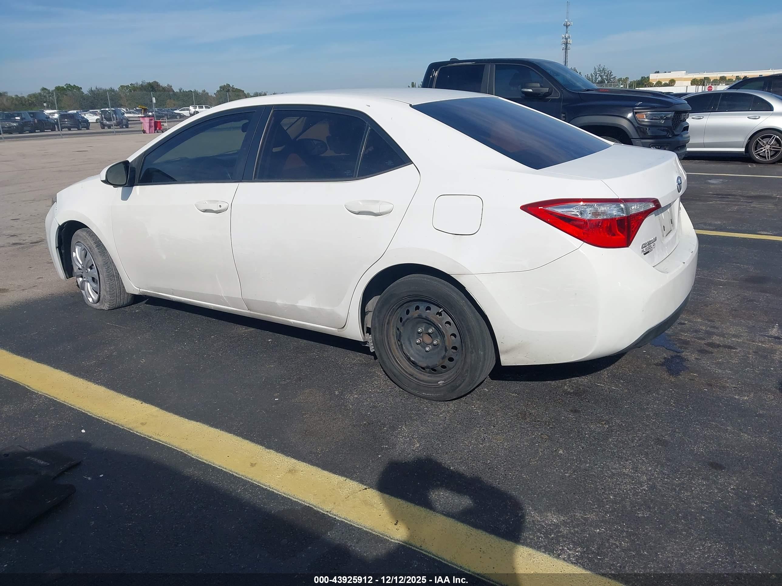 TOYOTA COROLLA image 3
