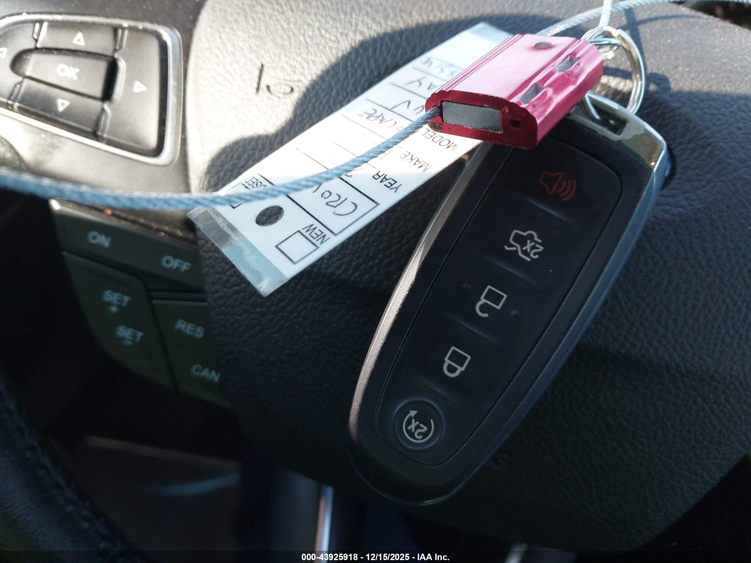 FORD ESCAPE image 11