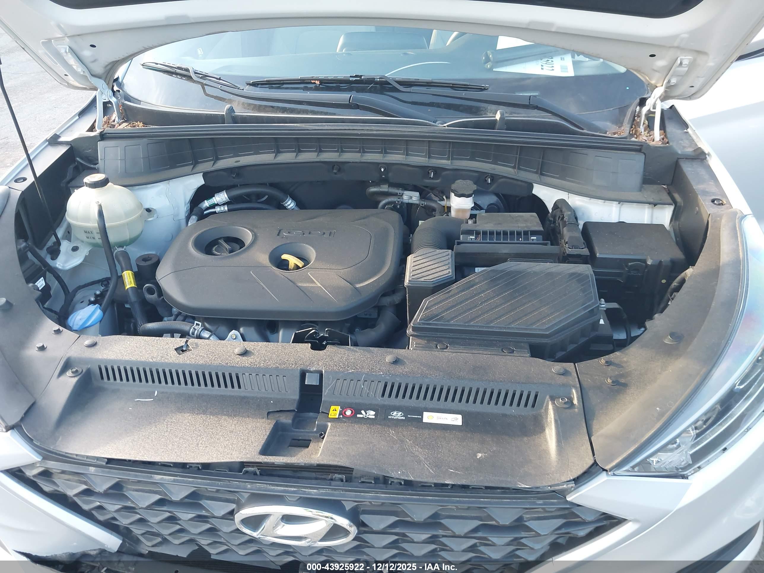 HYUNDAI TUCSON image 10