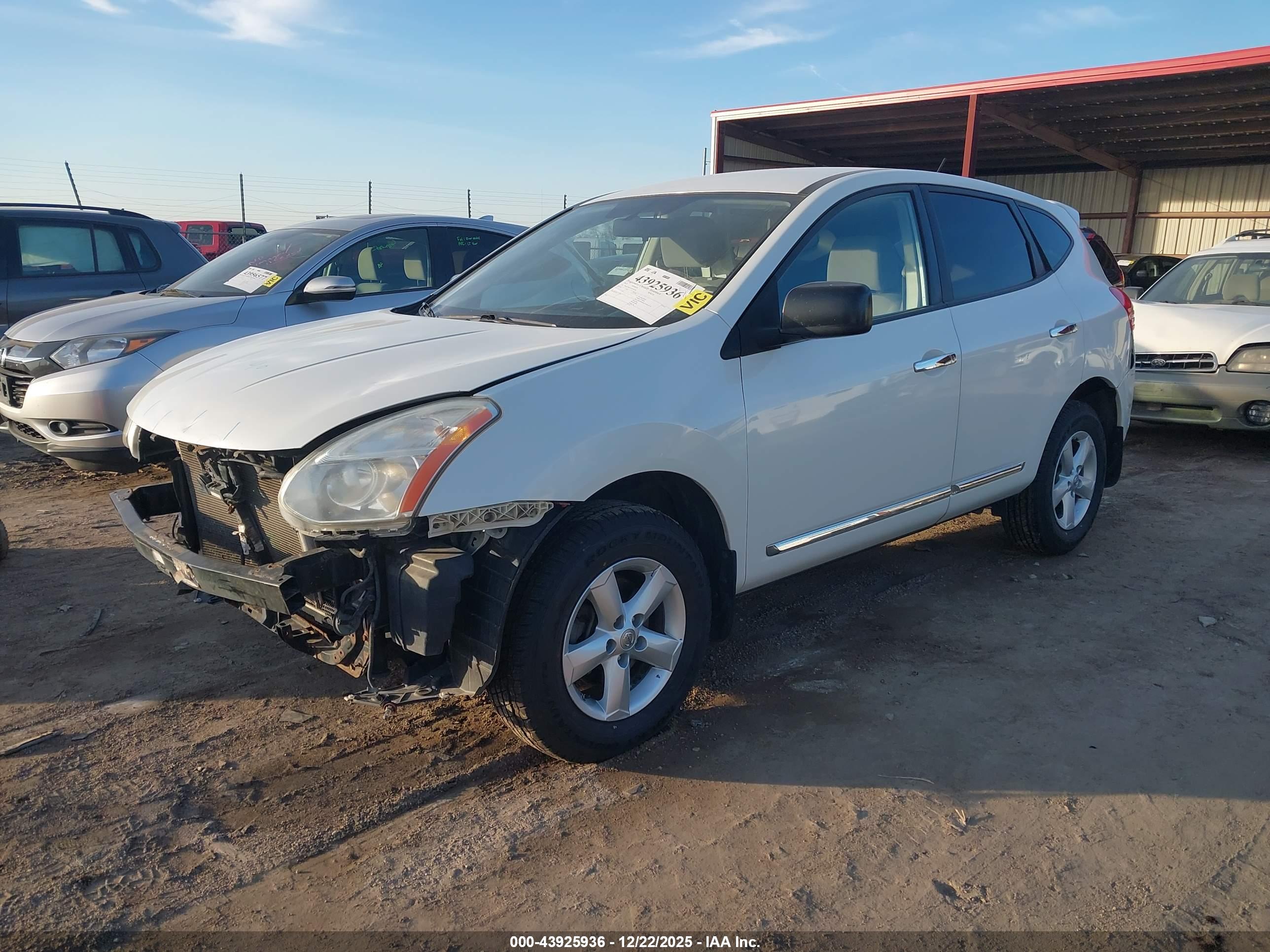 NISSAN ROGUE image 2