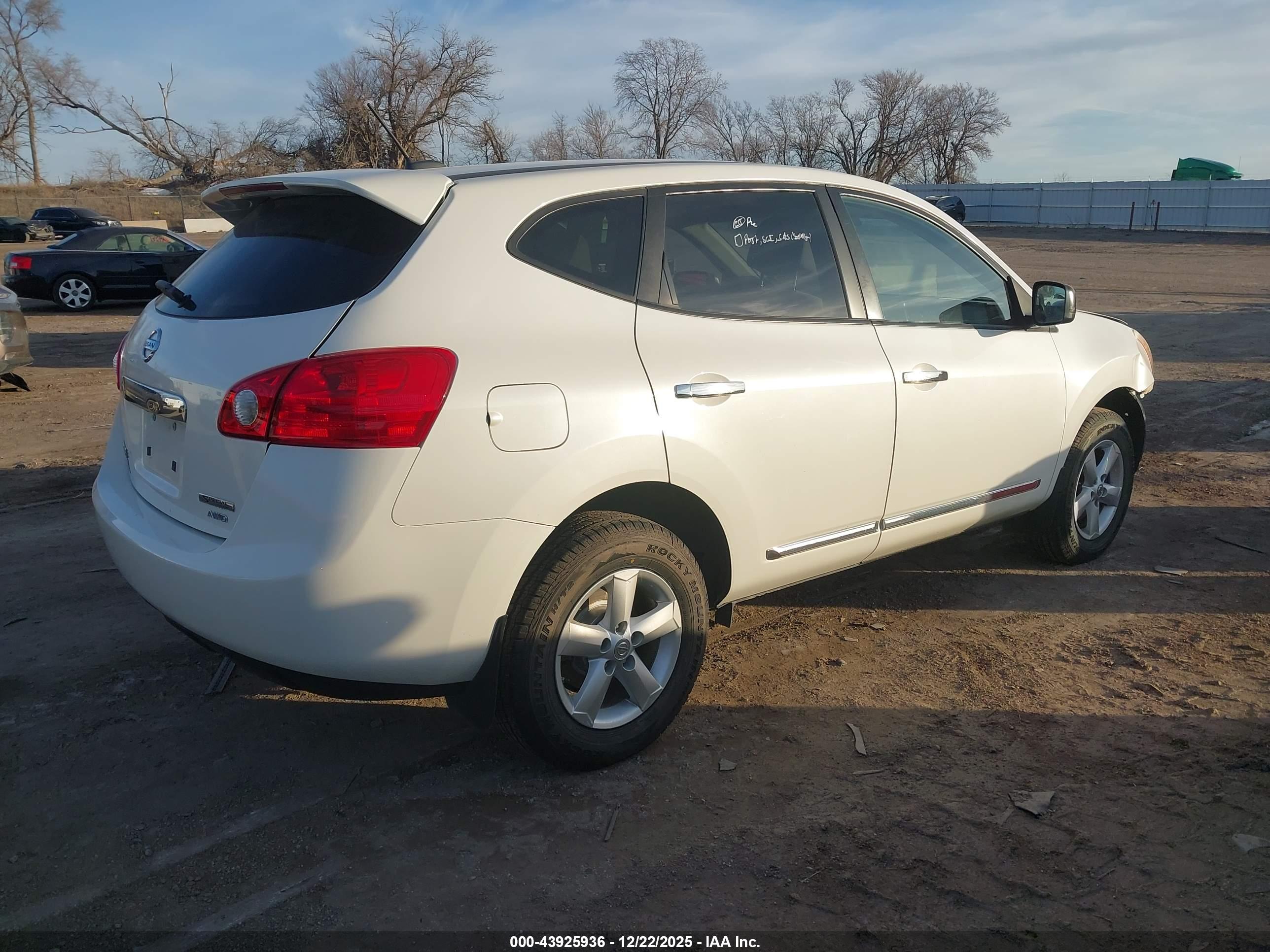 NISSAN ROGUE image 4