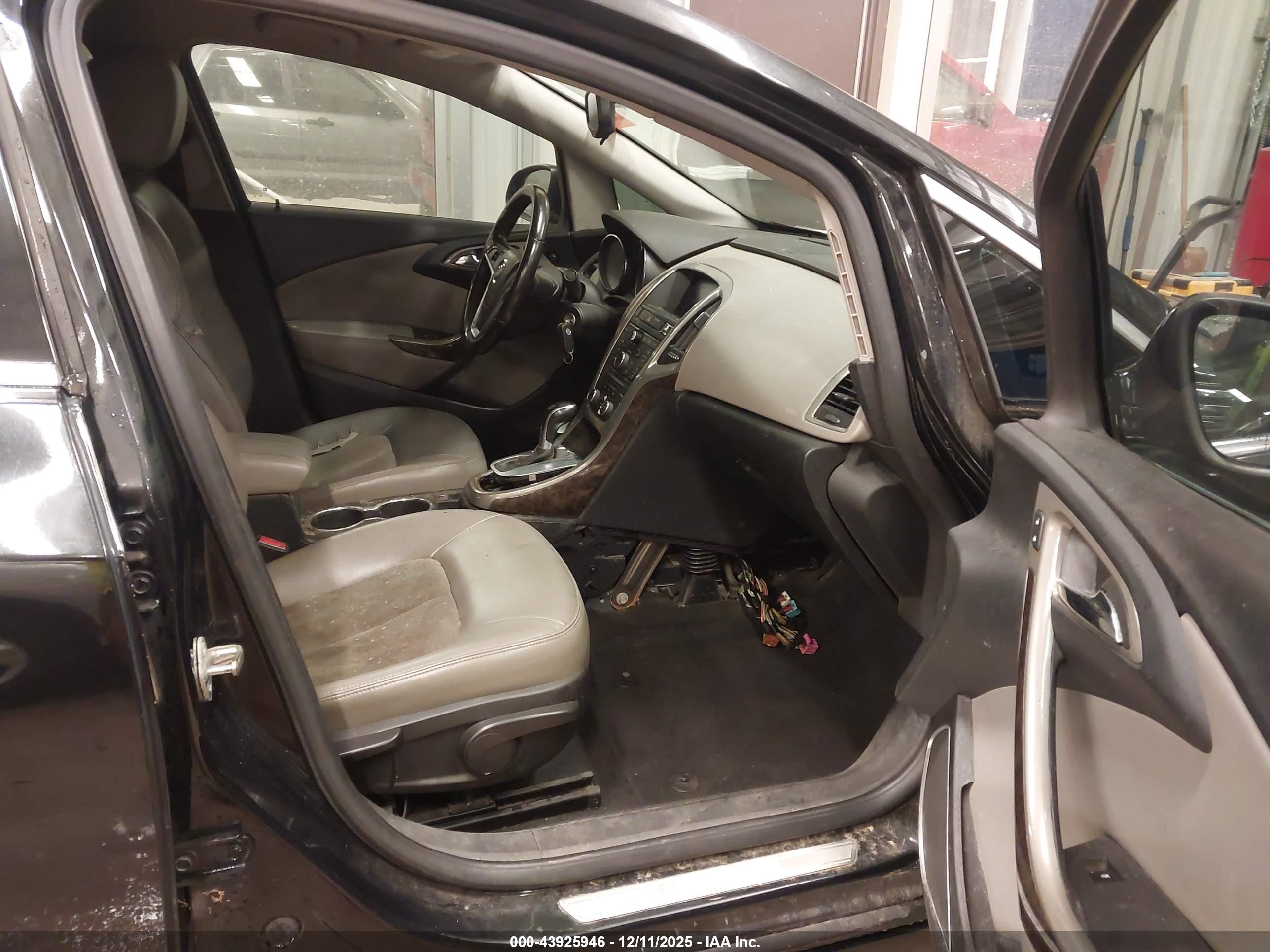 BUICK VERANO image 5