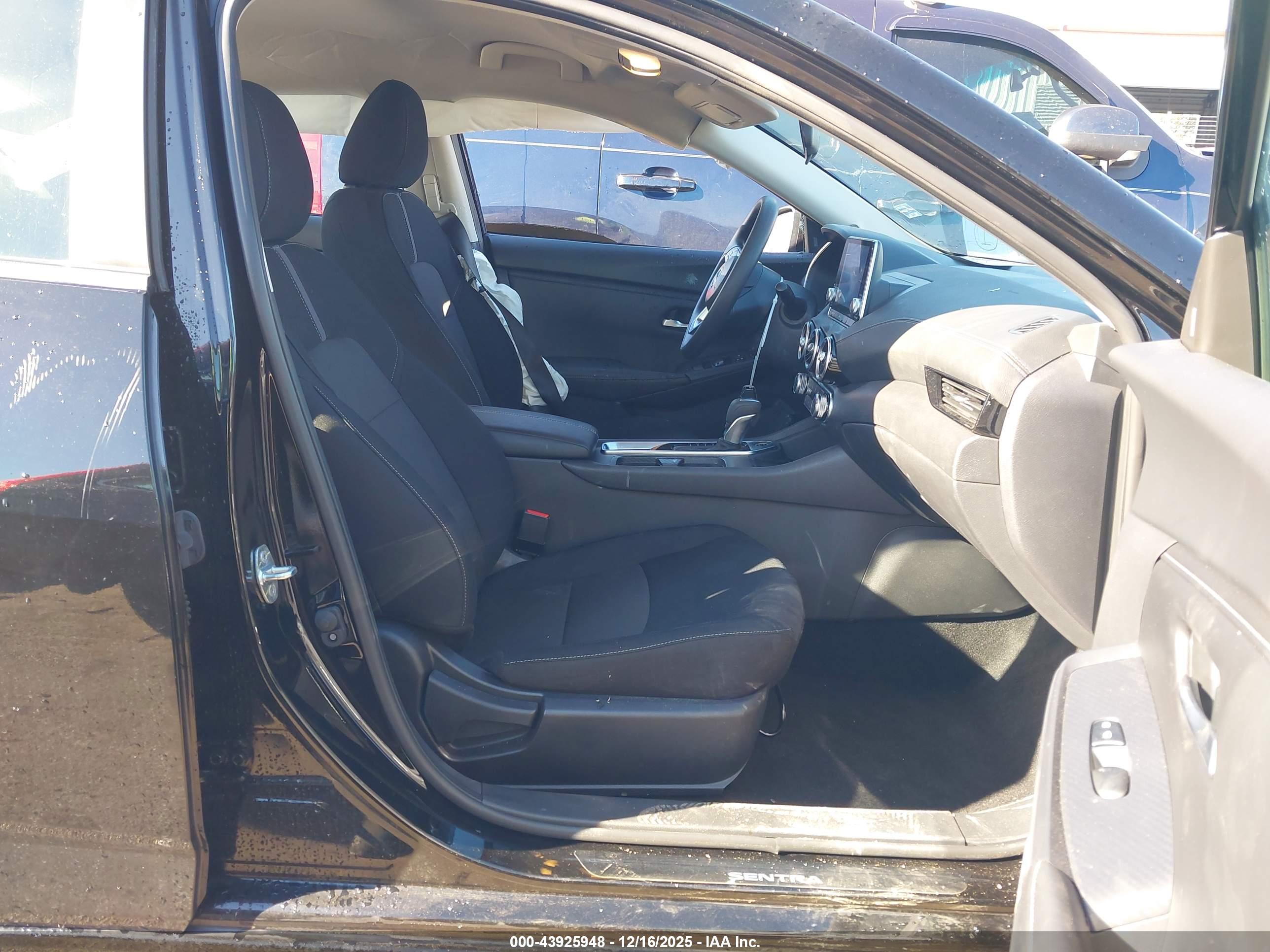 NISSAN SENTRA image 5