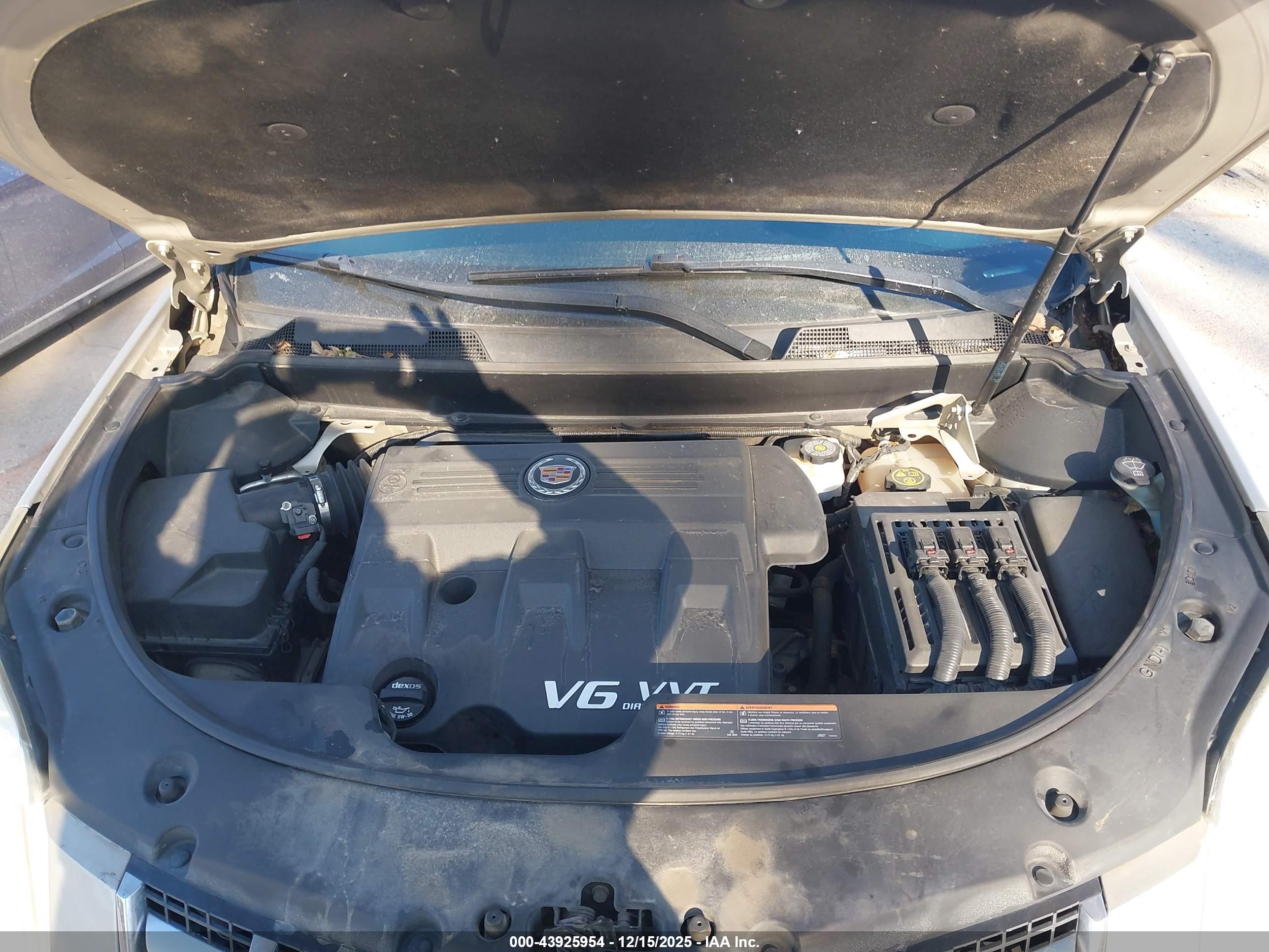 CADILLAC SRX image 10