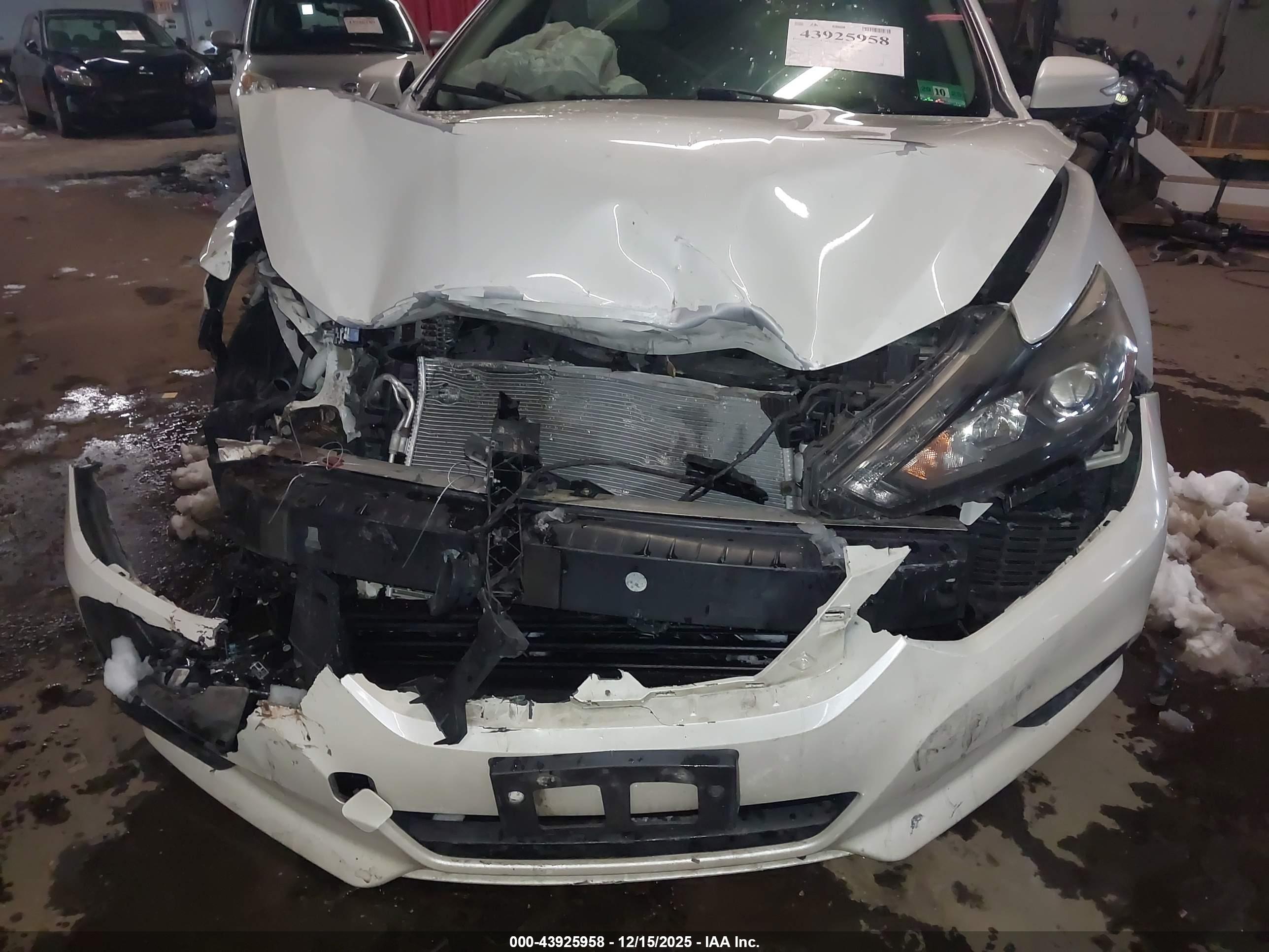 NISSAN ALTIMA image 6