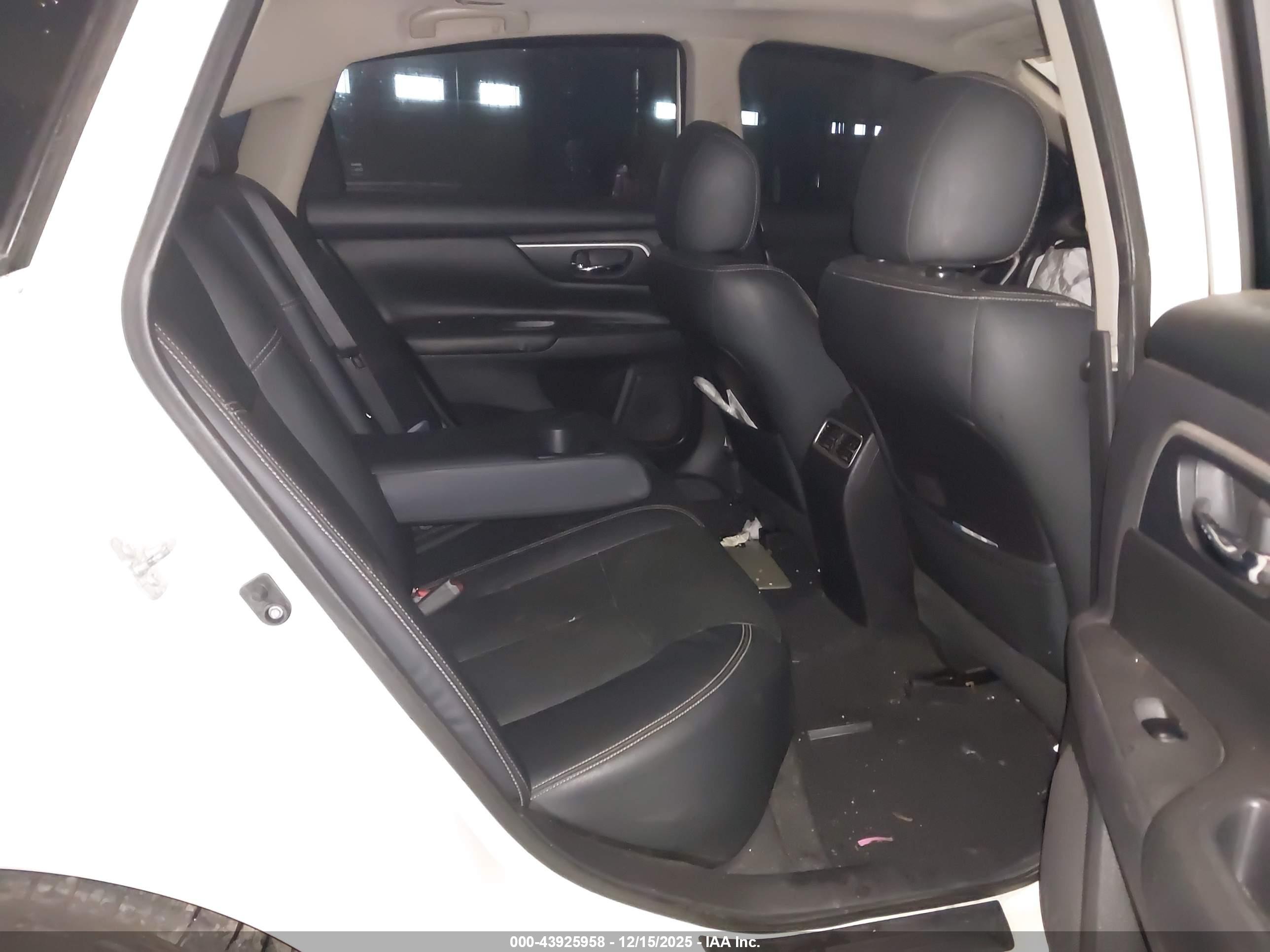 NISSAN ALTIMA image 8