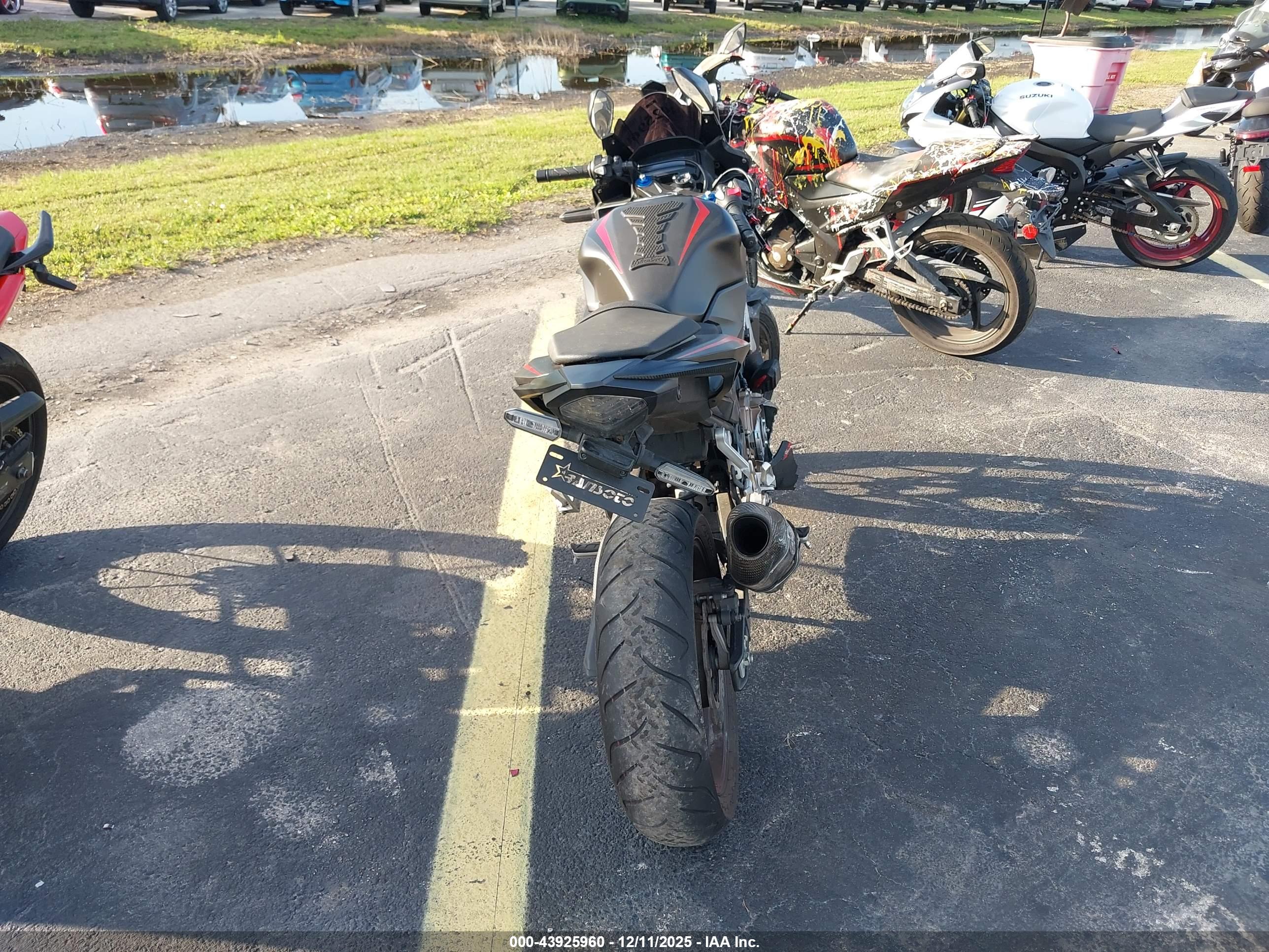 HONDA CBR500 image 6
