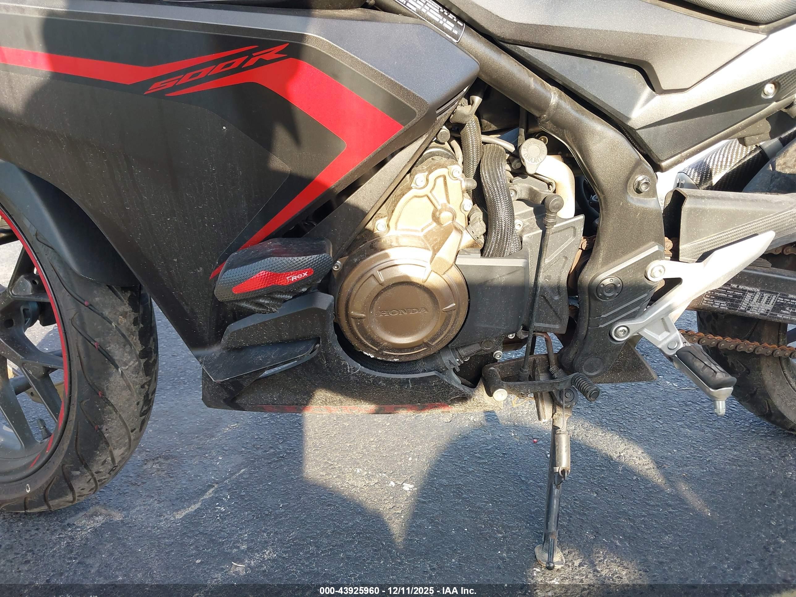 HONDA CBR500 image 9