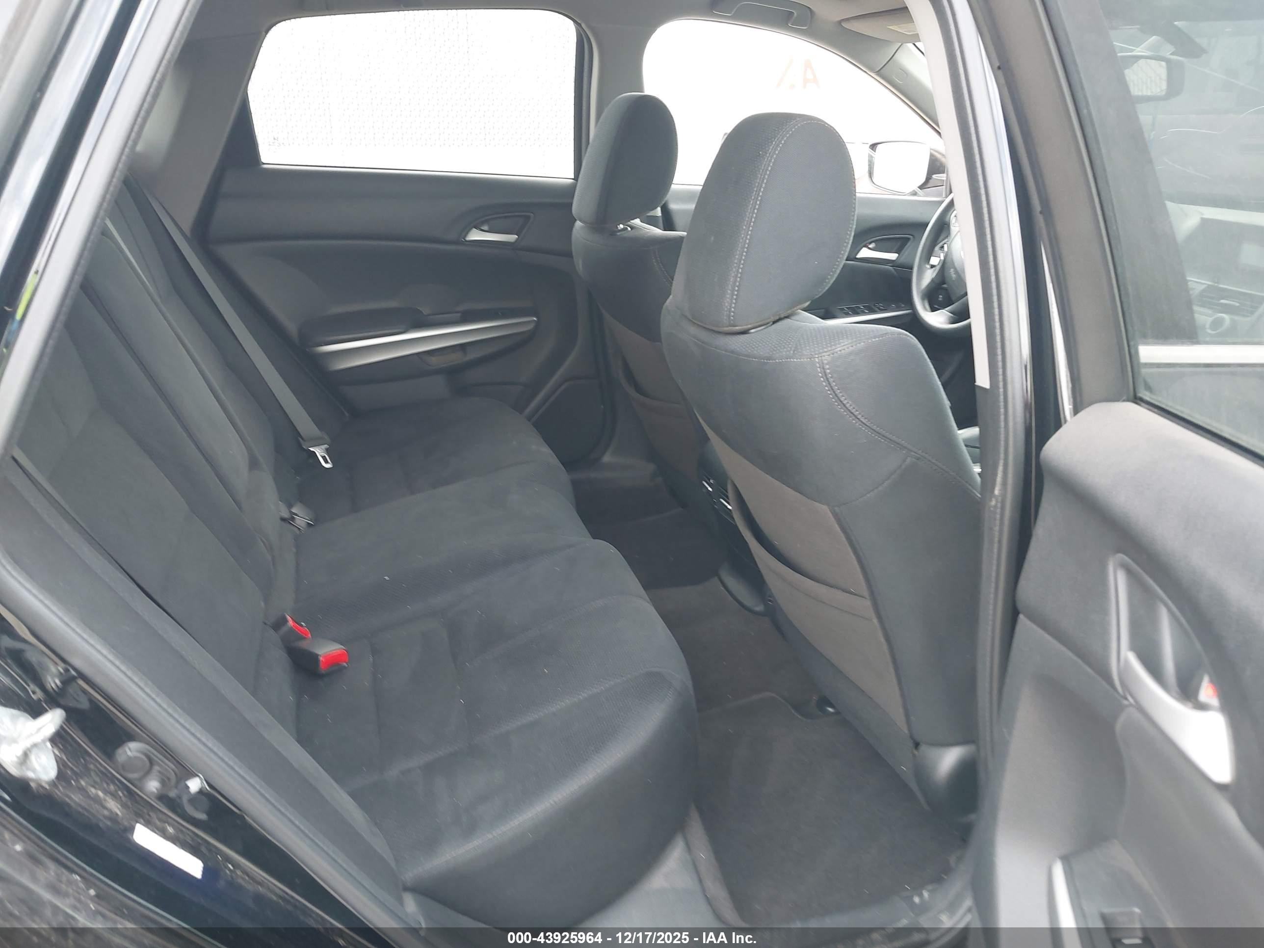 HONDA CROSSTOUR image 8