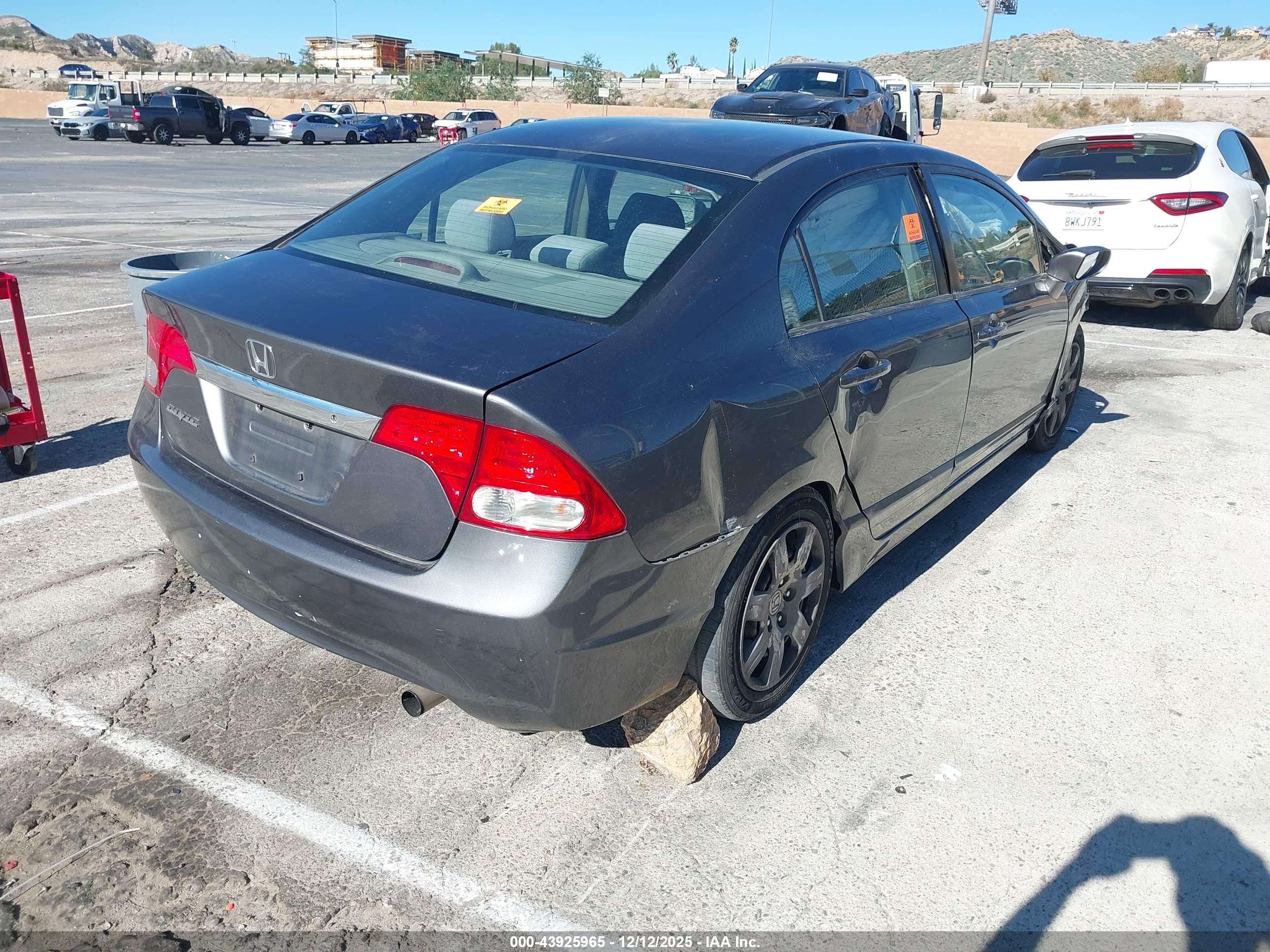 HONDA CIVIC image 4