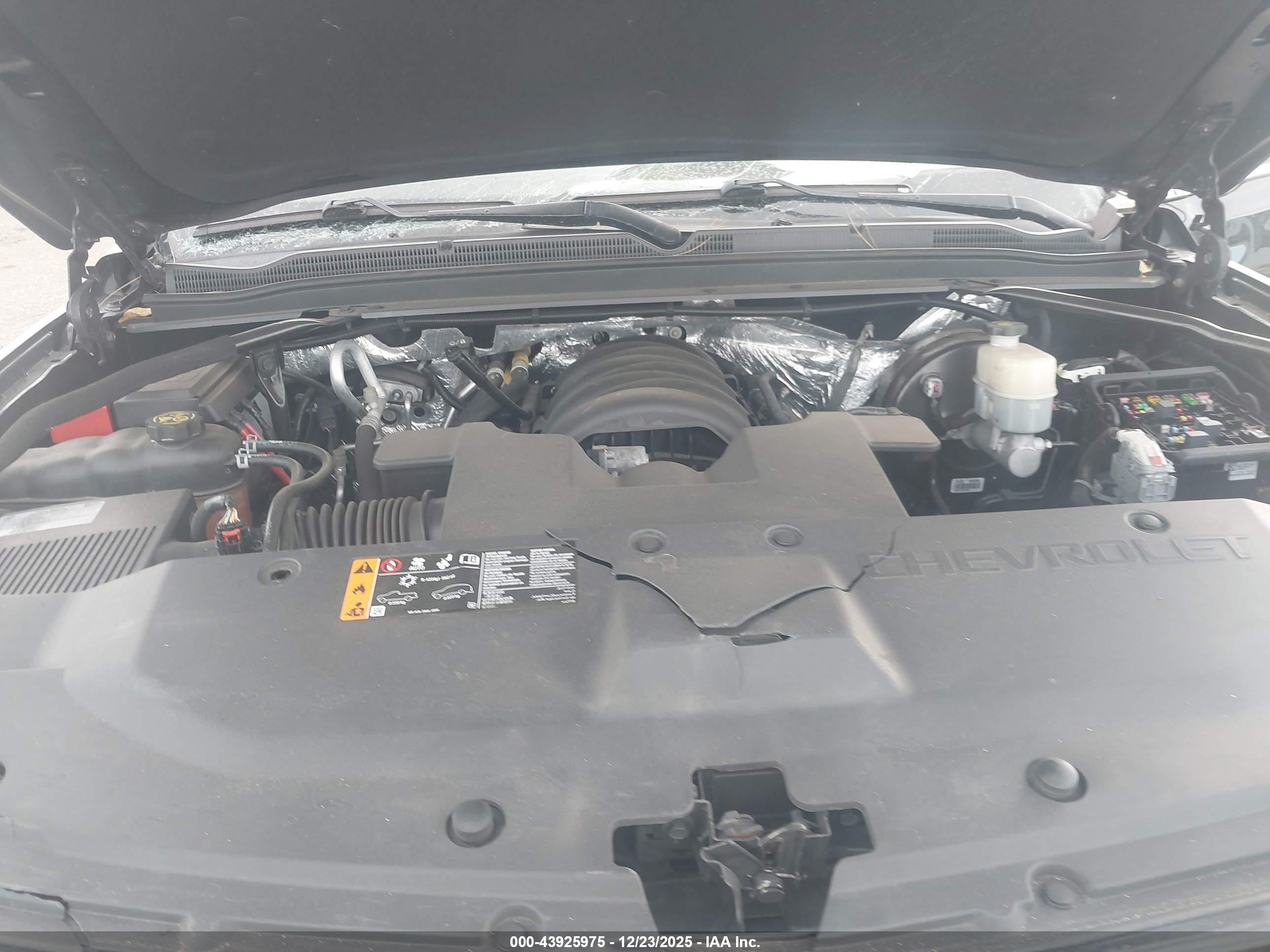 CHEVROLET TAHOE image 10