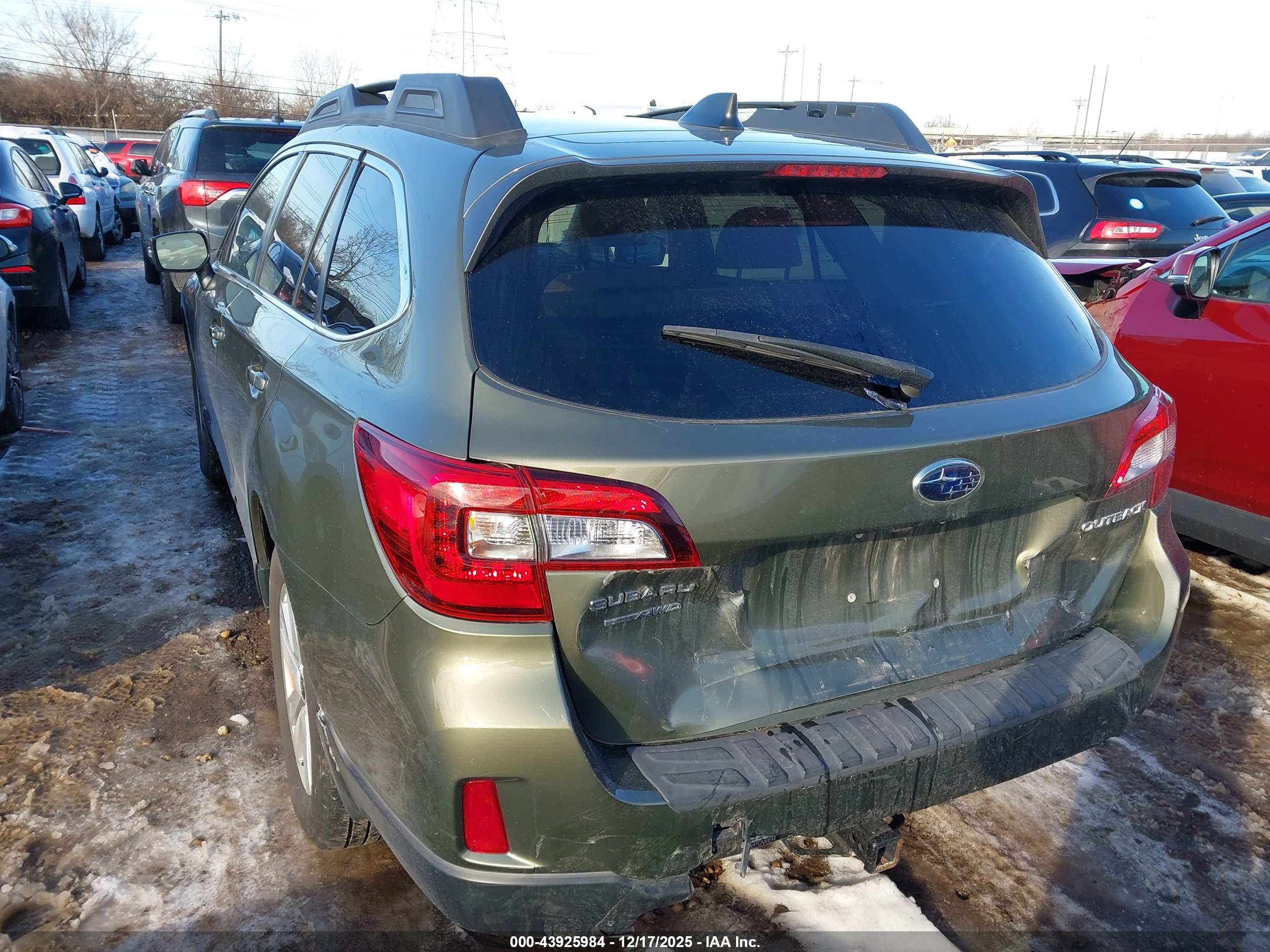 SUBARU OUTBACK image 6