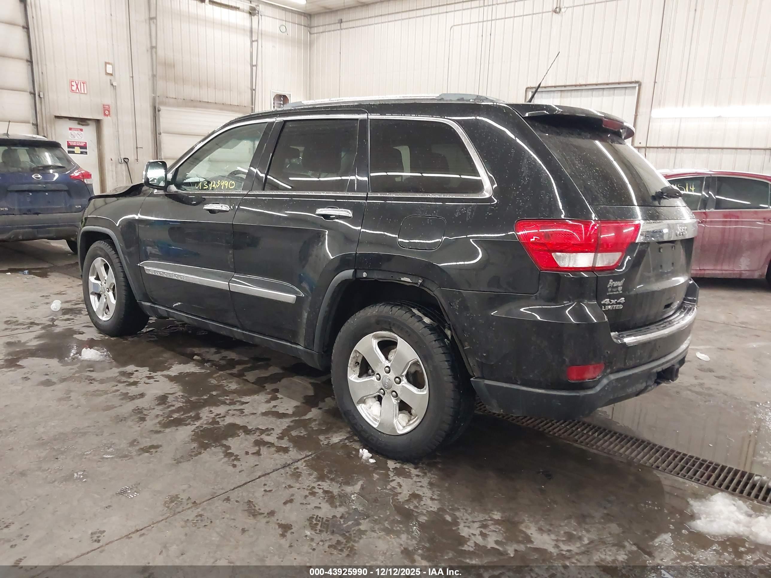 JEEP GRAND image 3
