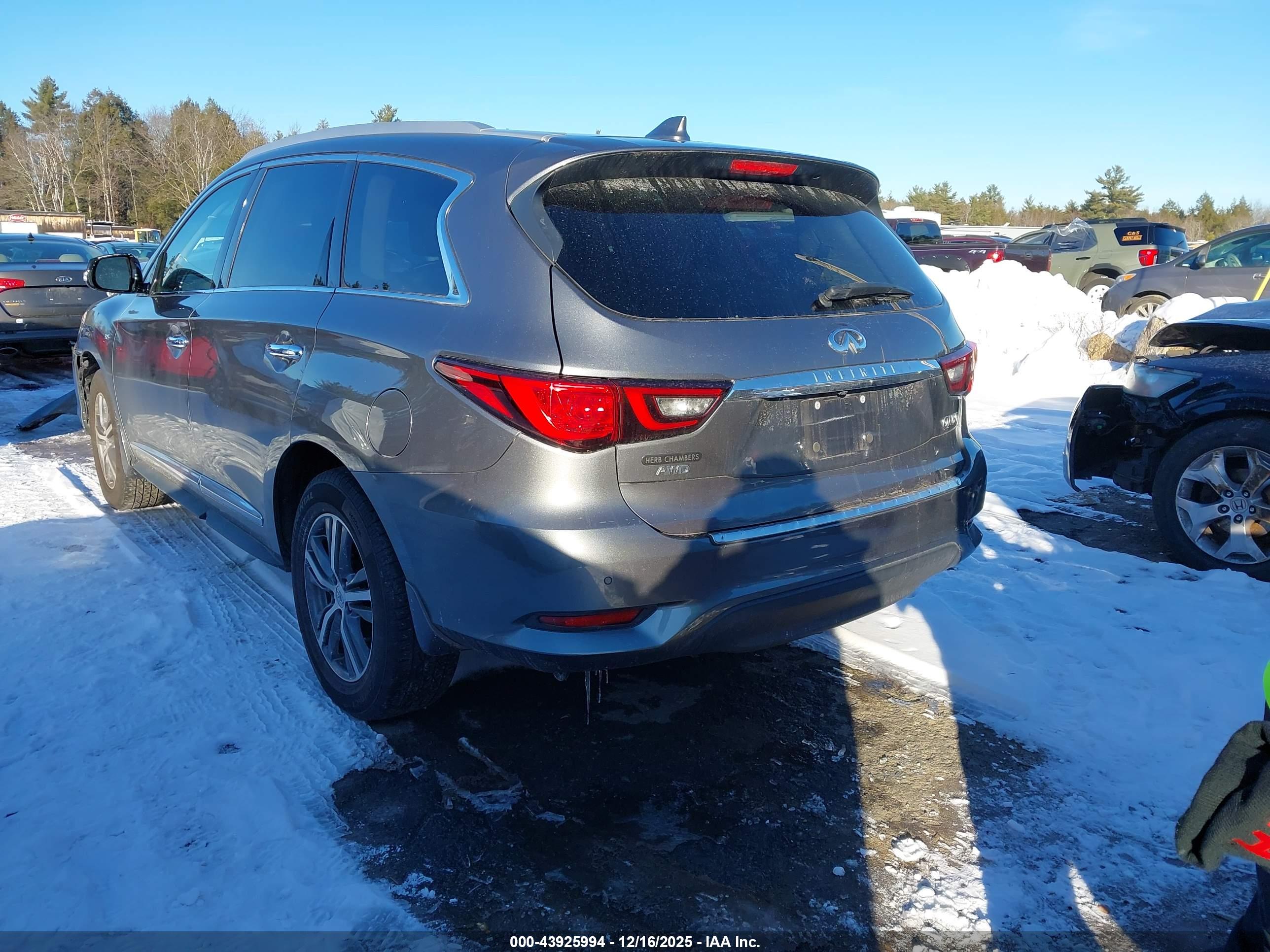 INFINITI QX60 image 3