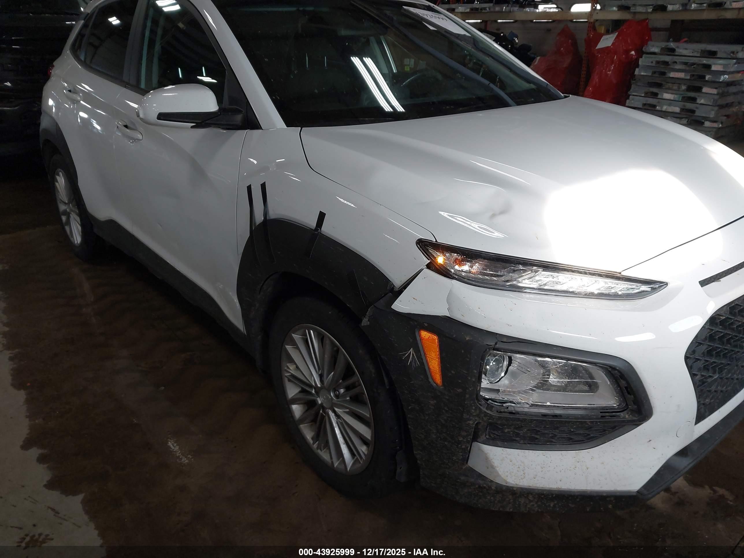 HYUNDAI KONA image 6