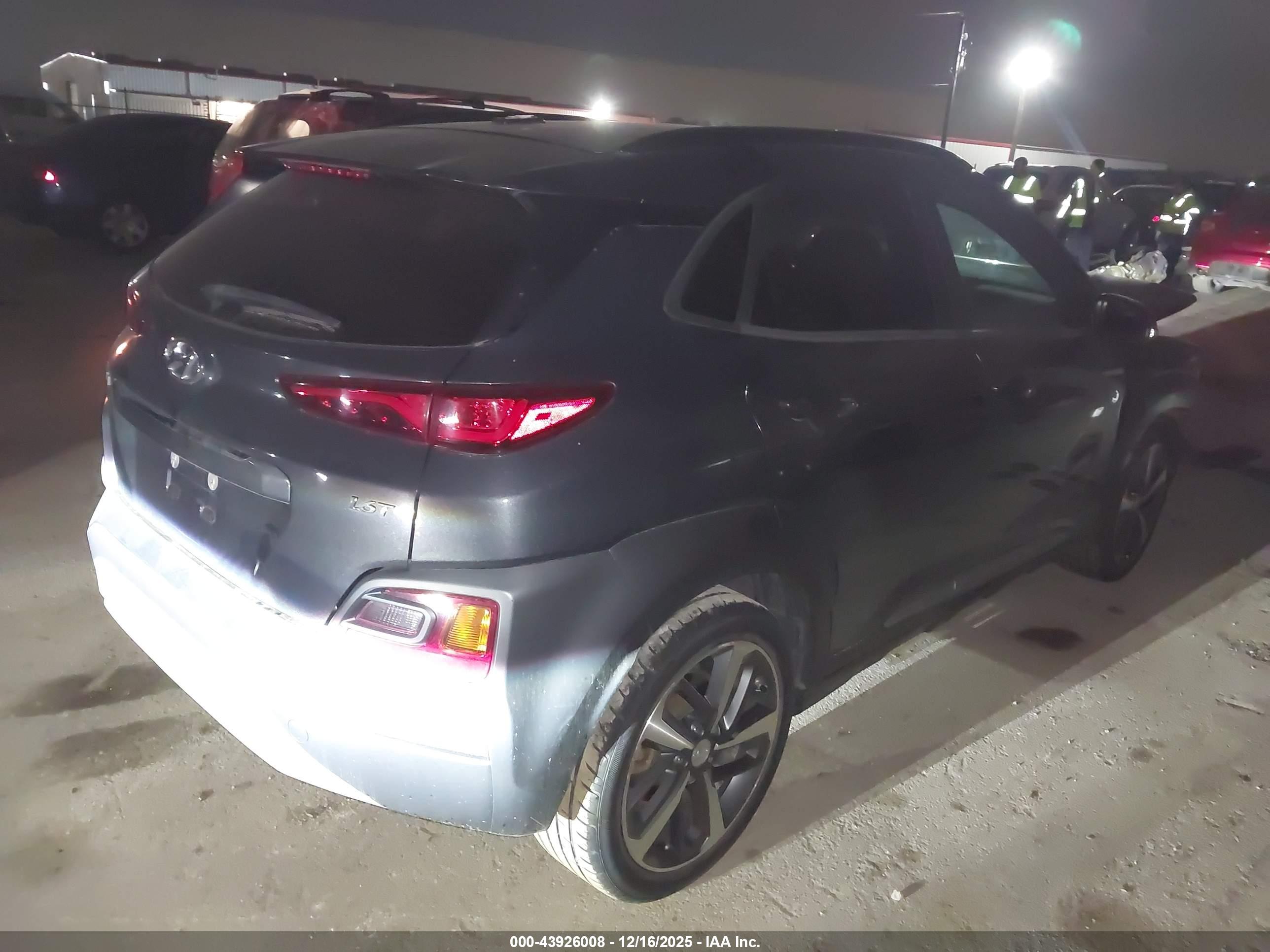 HYUNDAI KONA image 4