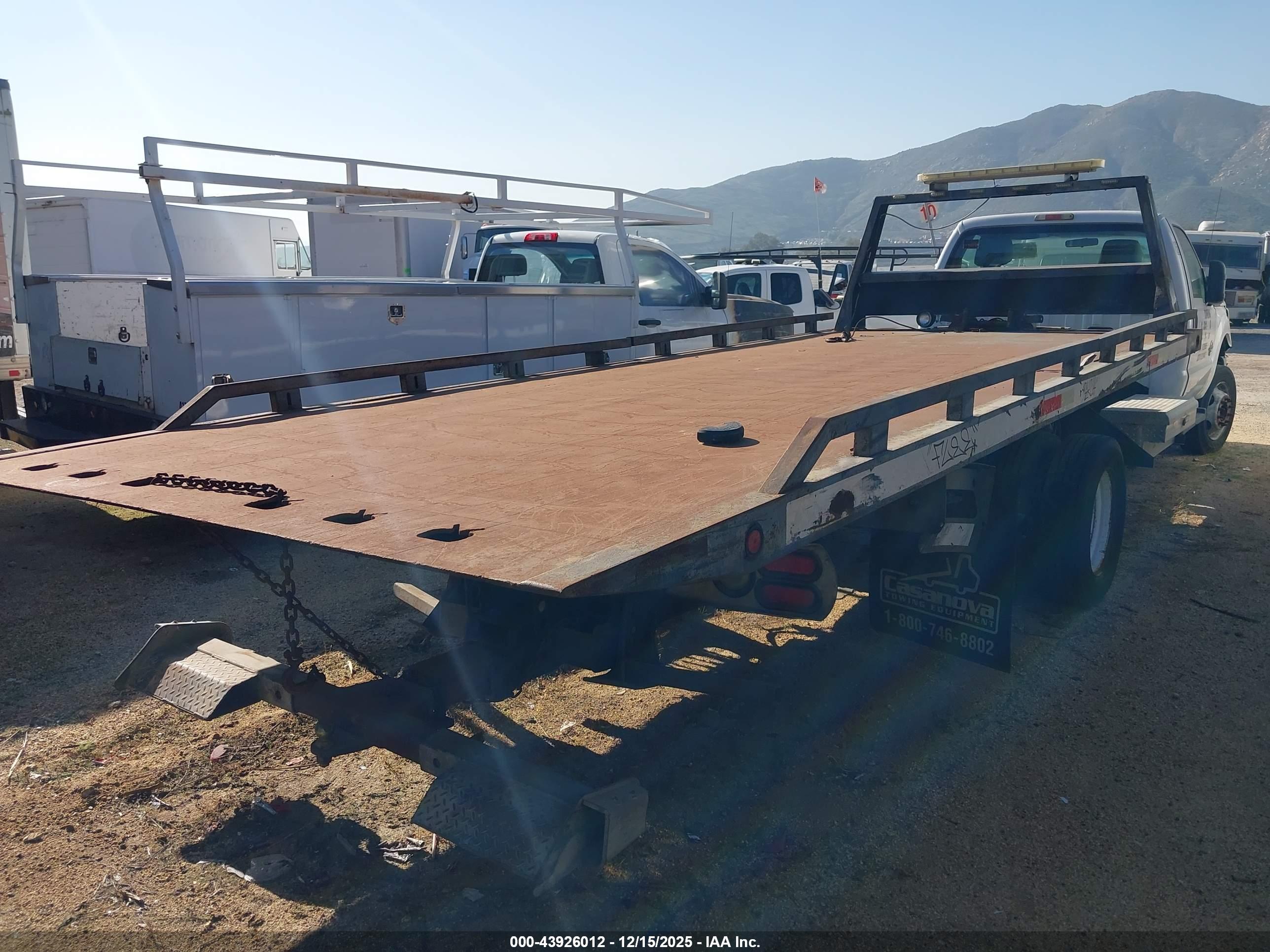 FORD F-550 image 4