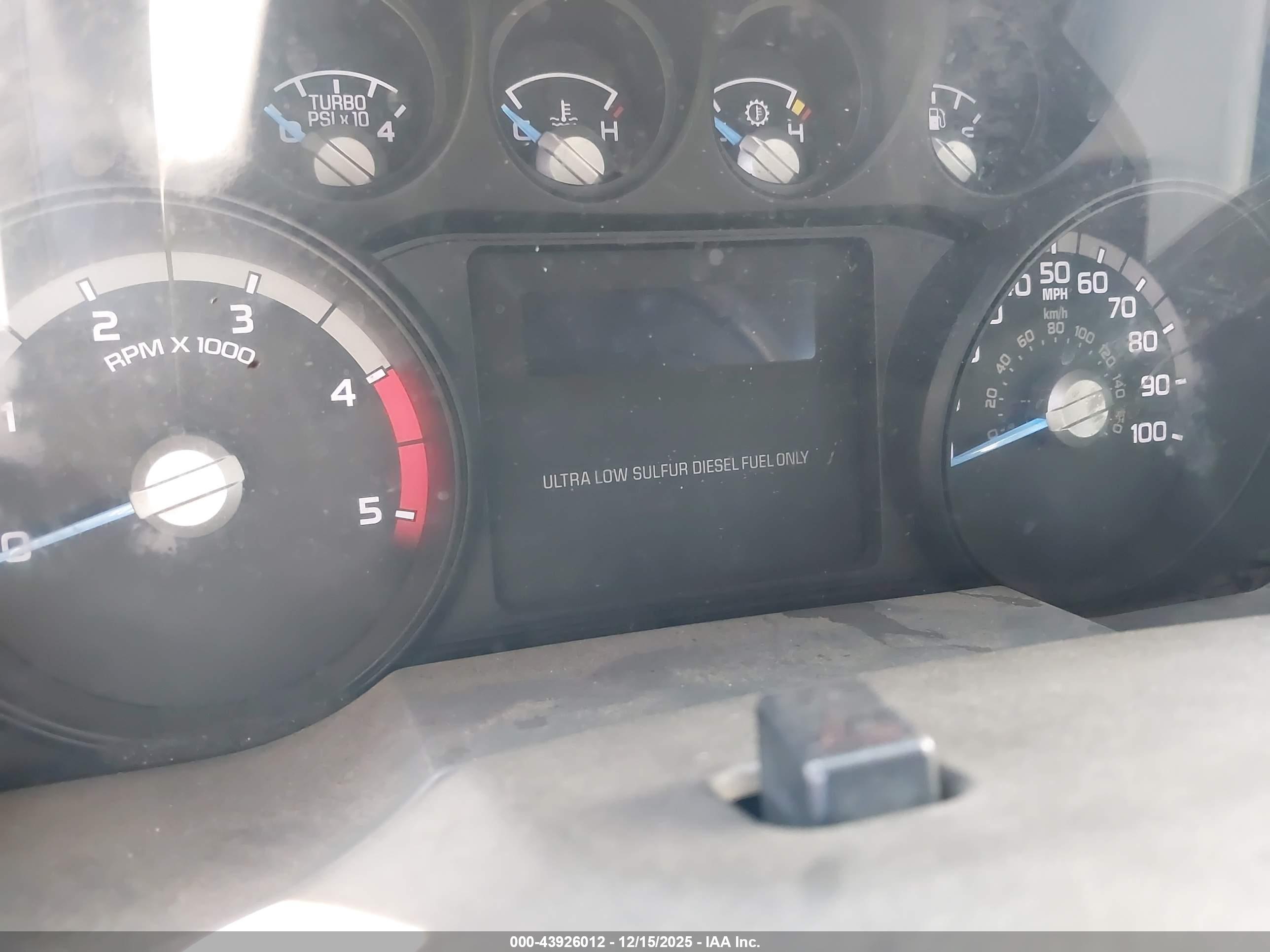 FORD F-550 image 6