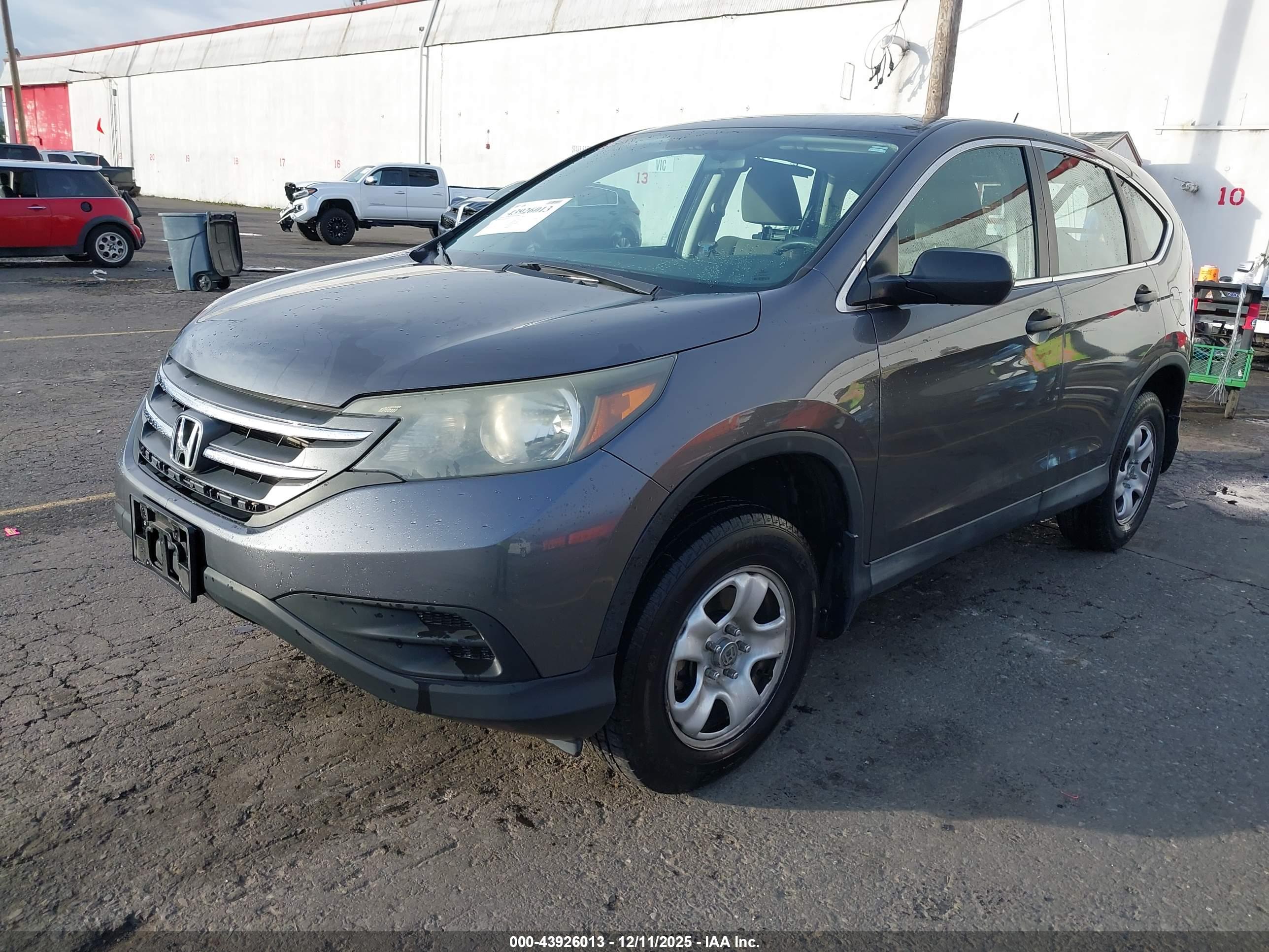 HONDA CR-V image 2