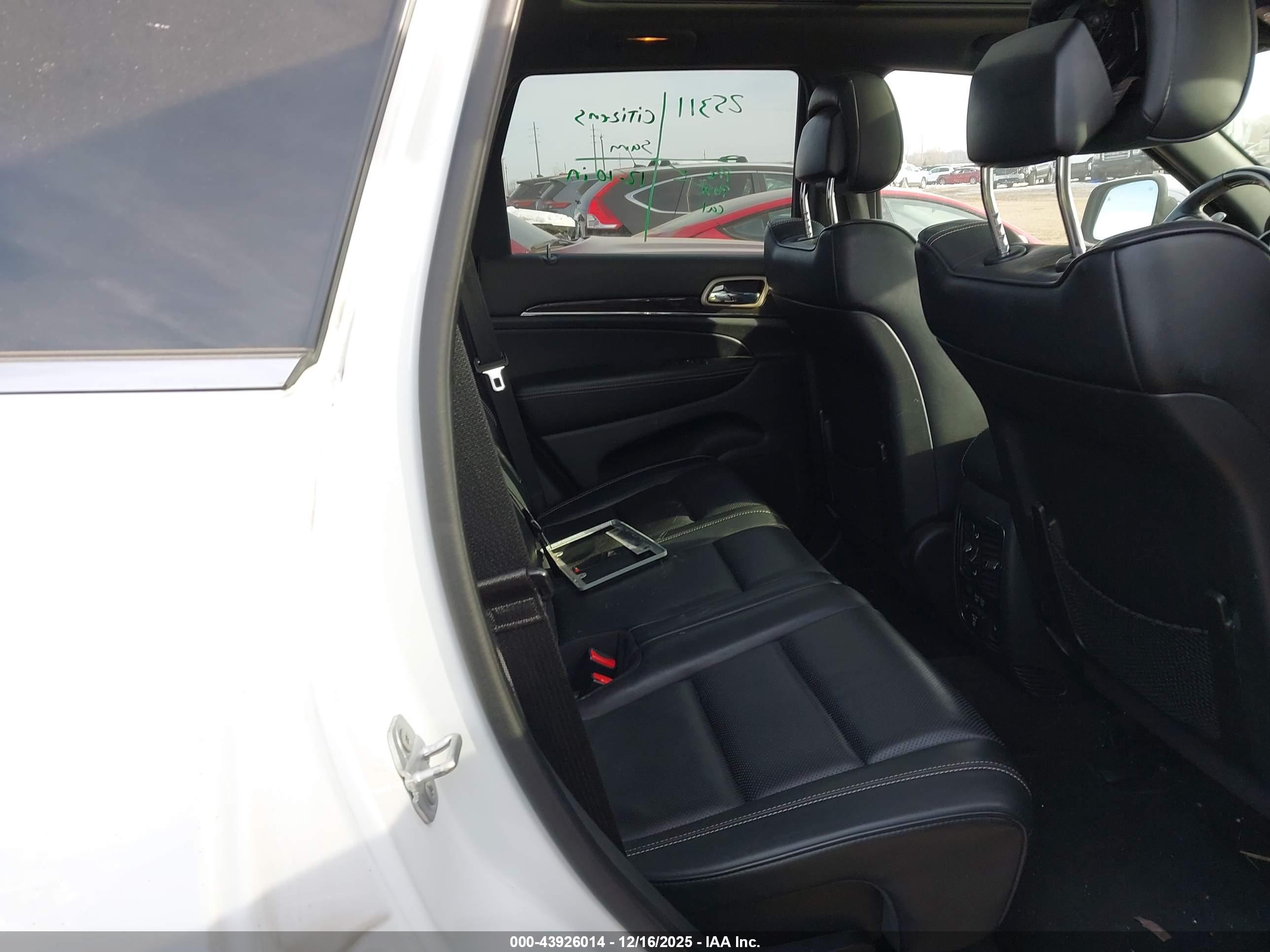 JEEP GRAND image 8