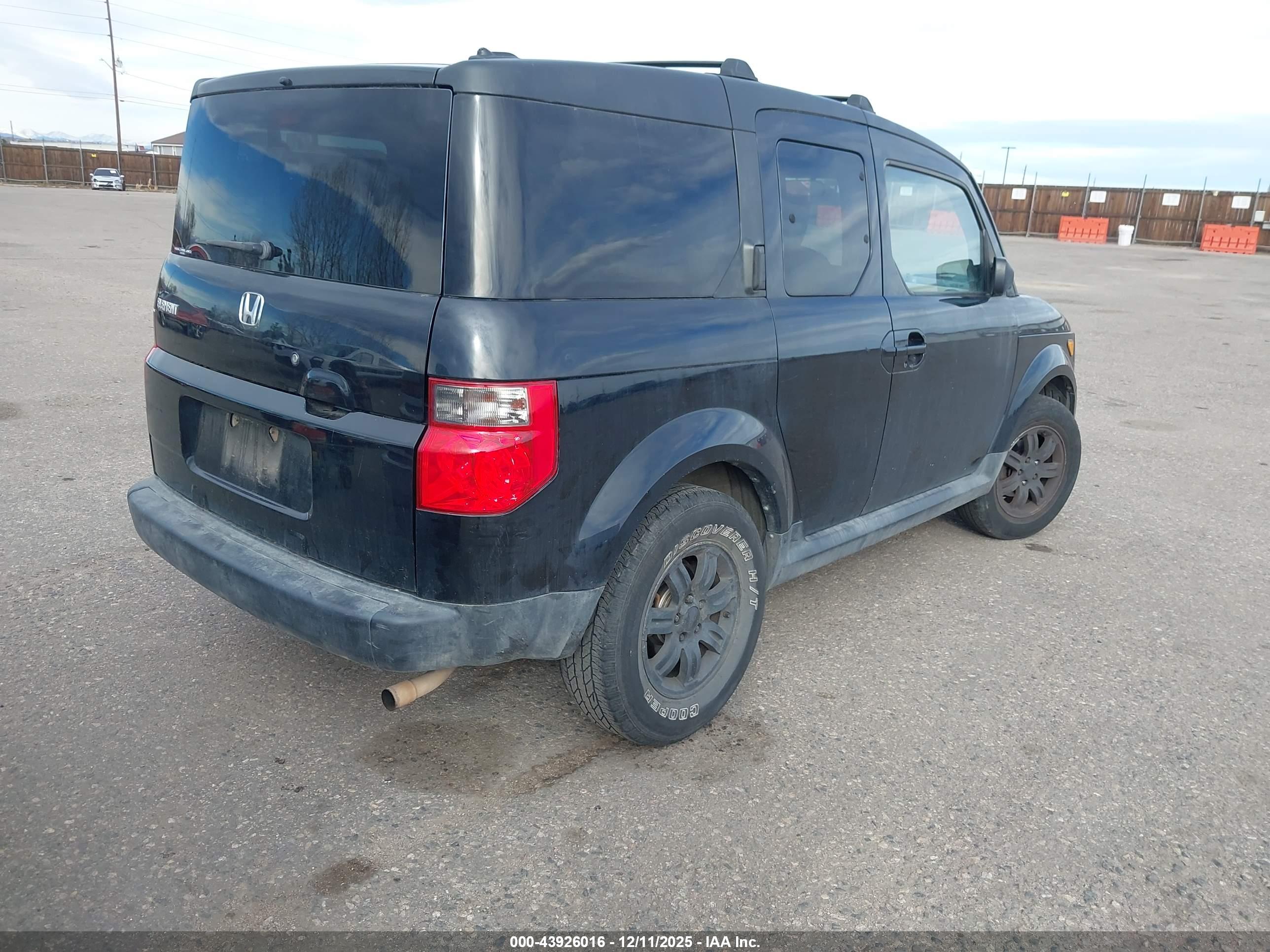 HONDA ELEMENT image 4