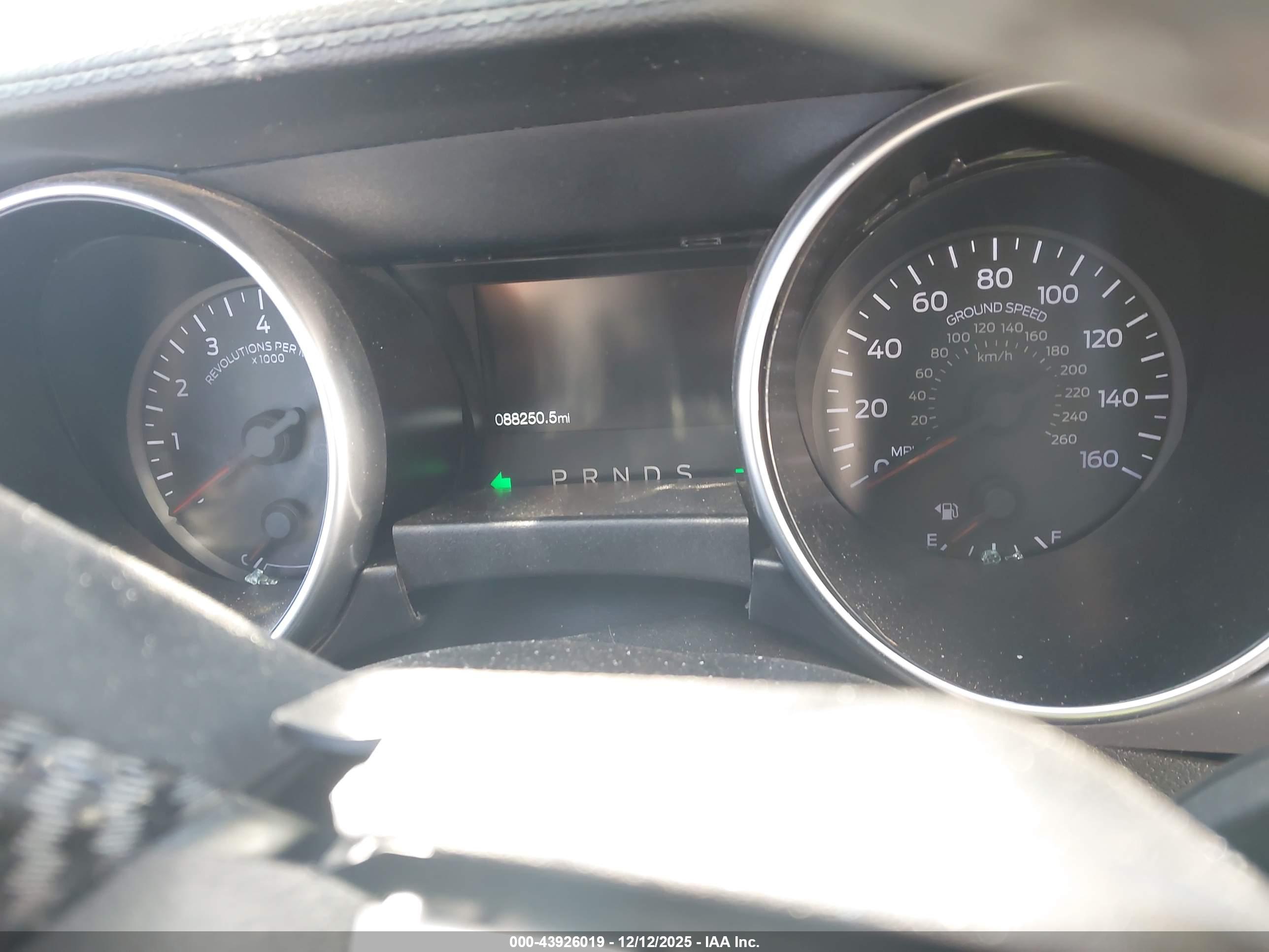 FORD MUSTANG image 7