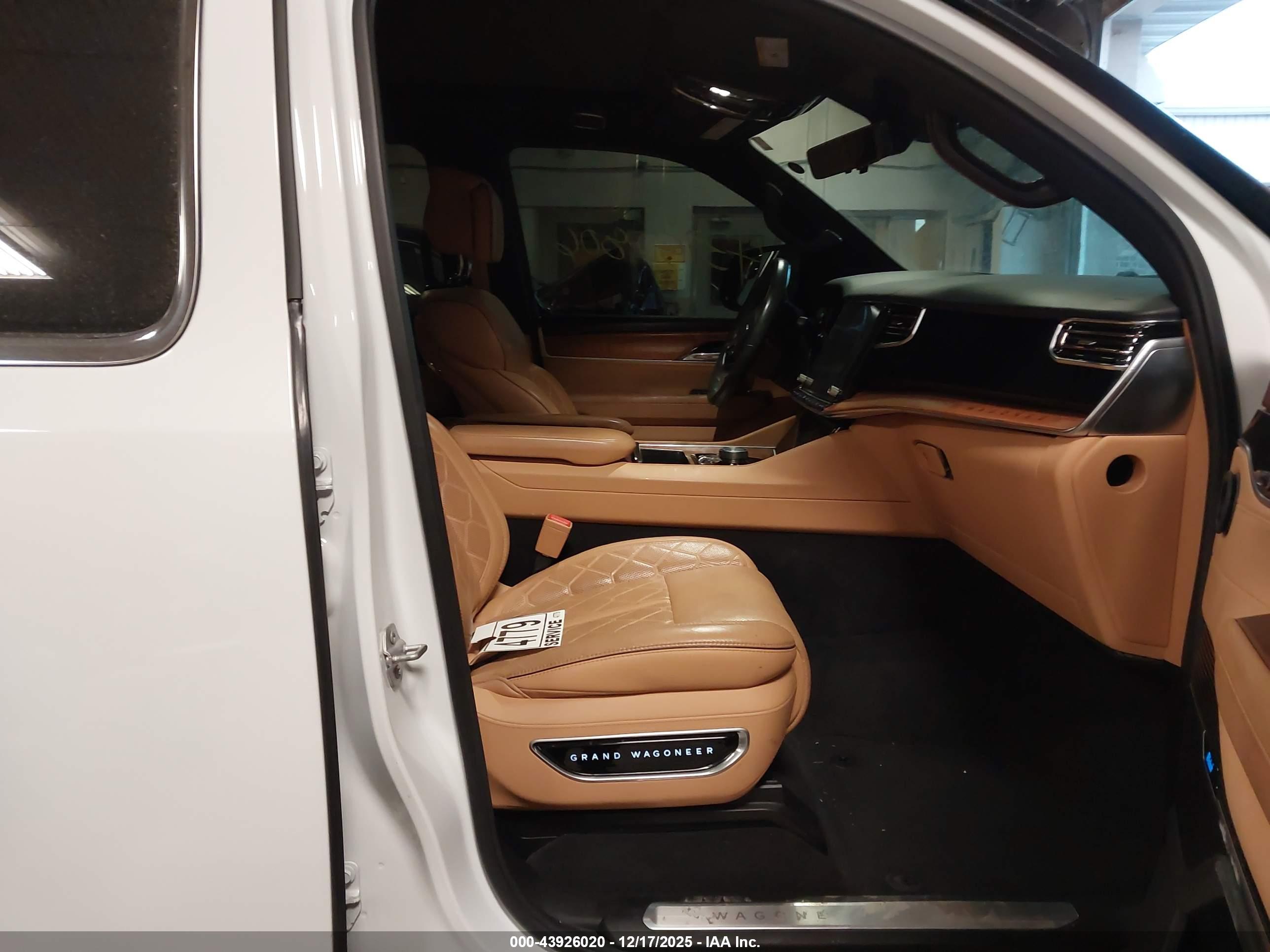 JEEP GRAND image 5