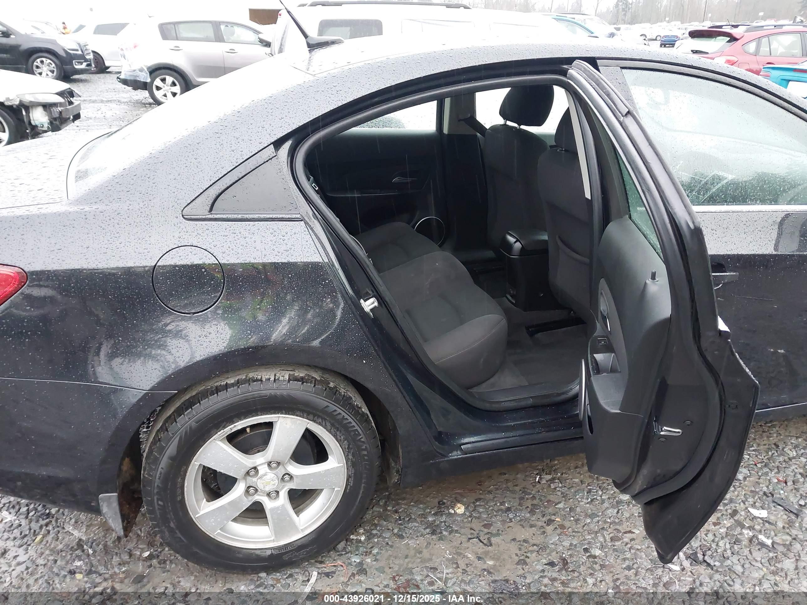 CHEVROLET CRUZE image 8