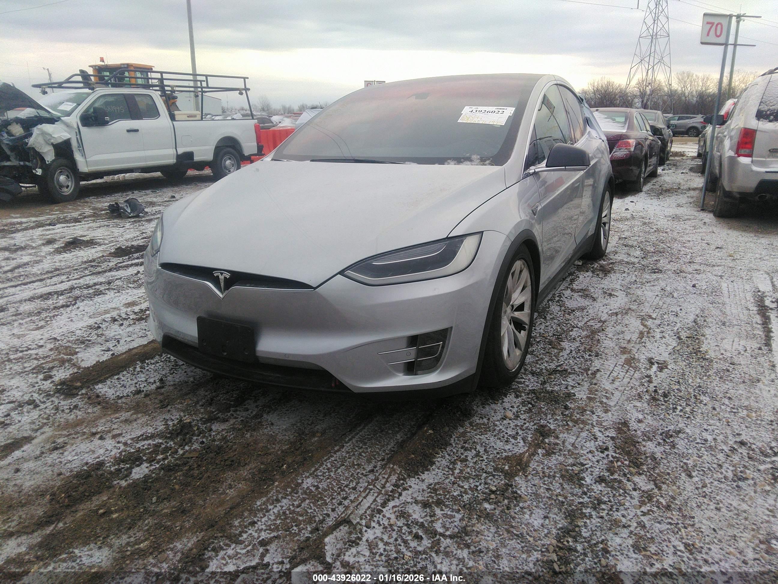 TESLA MODEL image 2