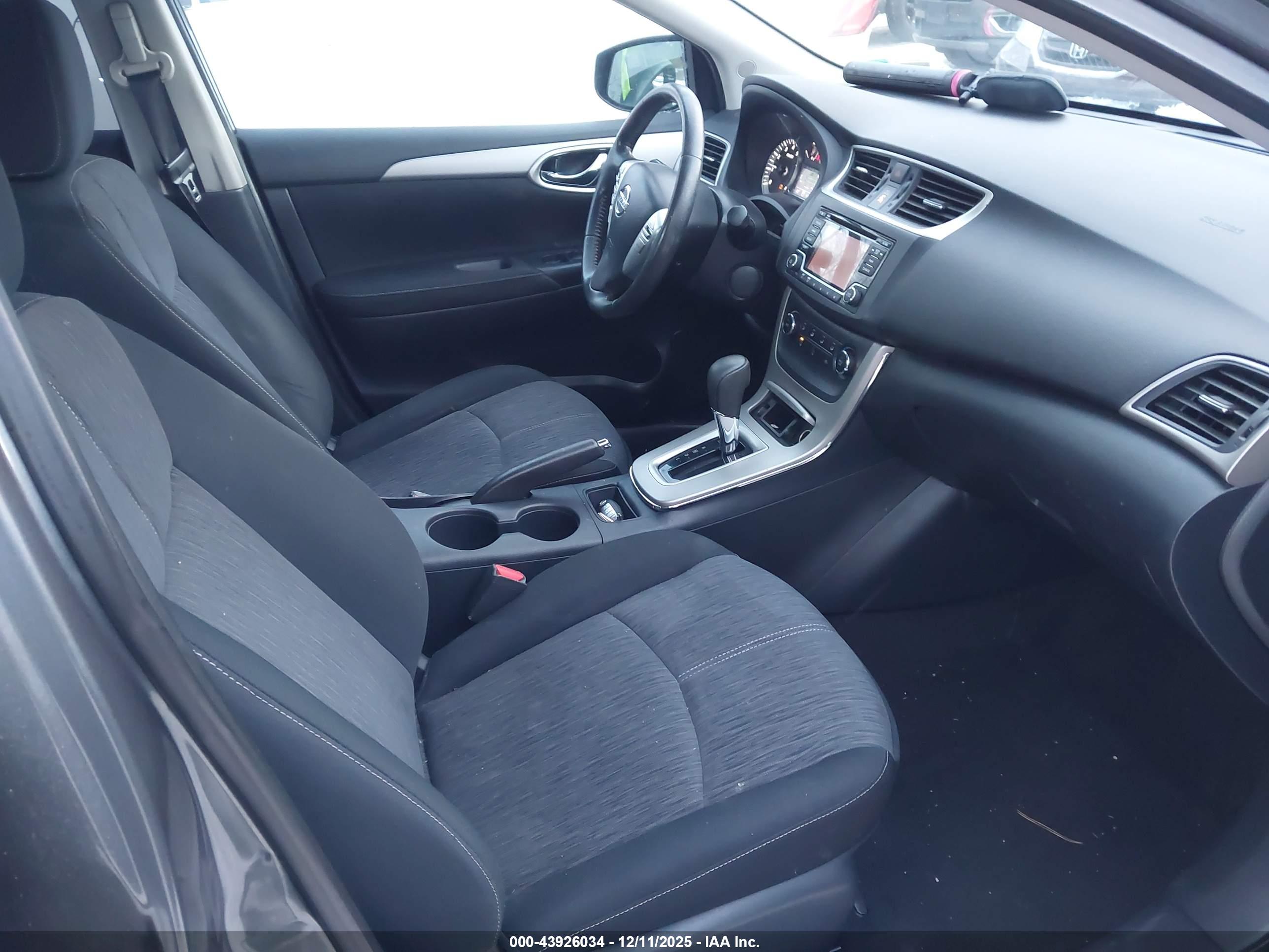 NISSAN SENTRA image 5