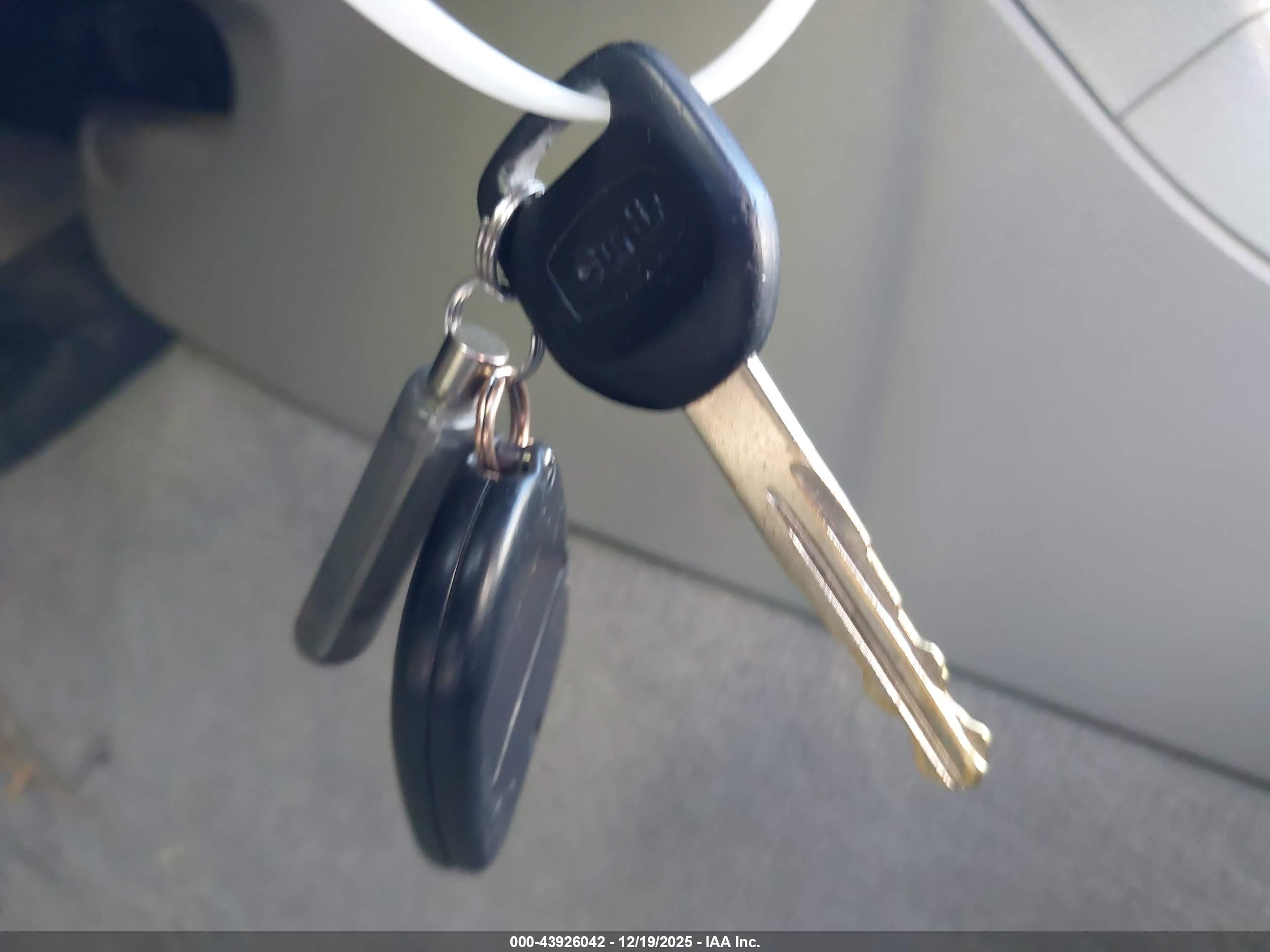 SUBARU FORESTER image 11