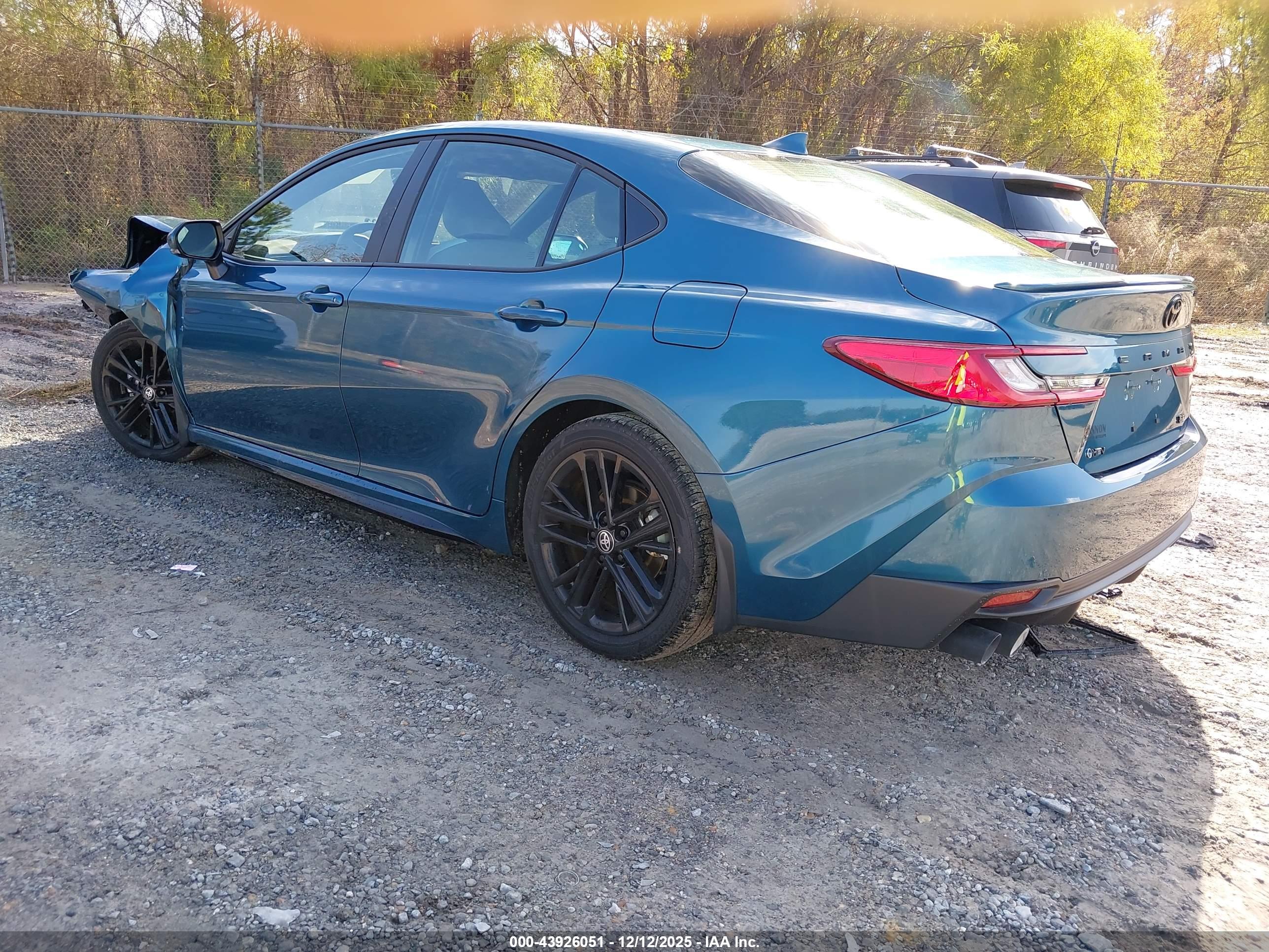 TOYOTA CAMRY image 3