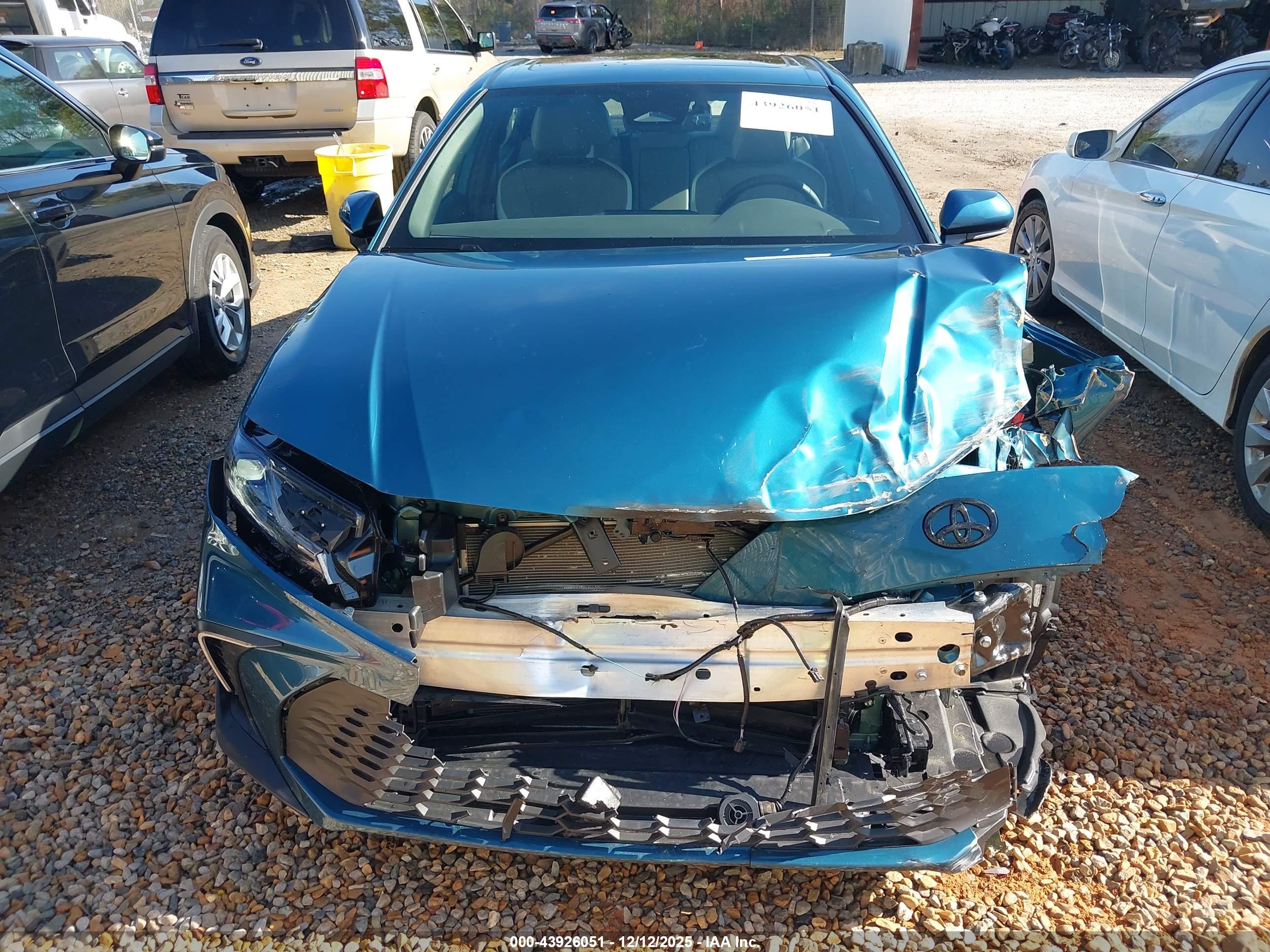 TOYOTA CAMRY image 6
