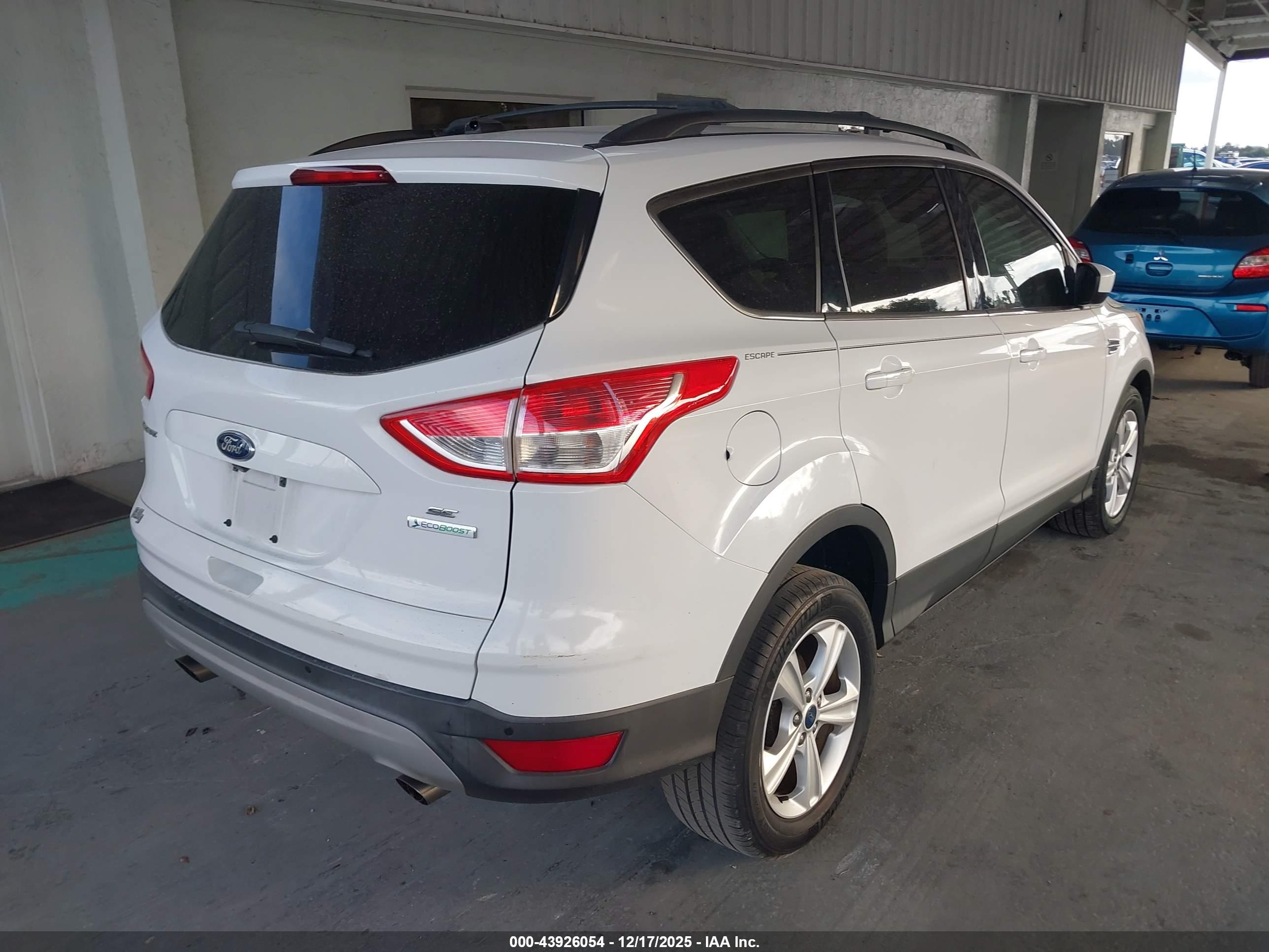 FORD ESCAPE image 4