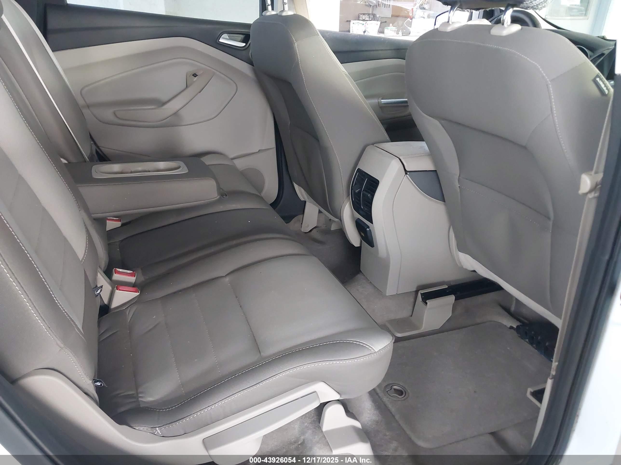 FORD ESCAPE image 8