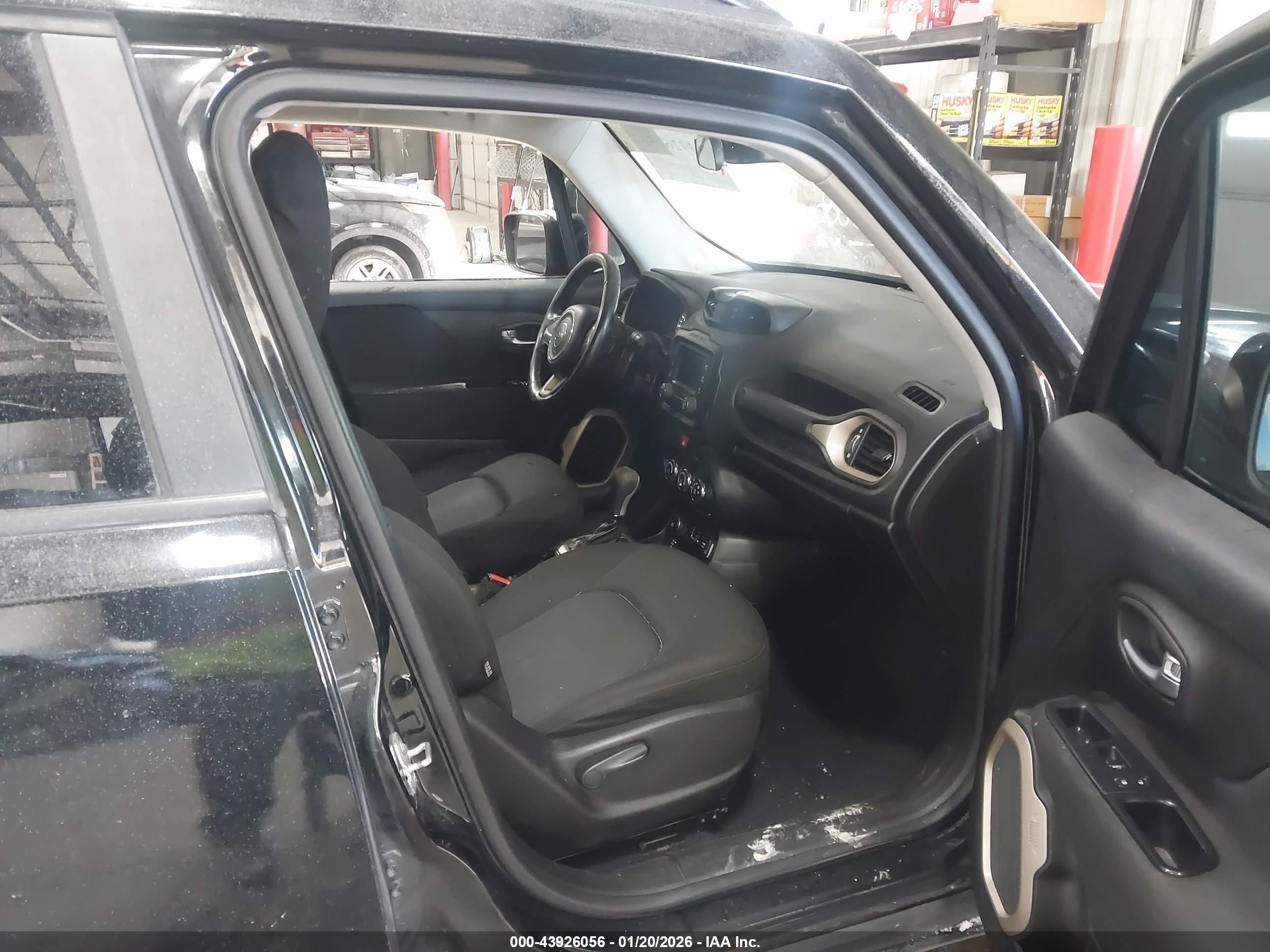 JEEP RENEGADE image 5