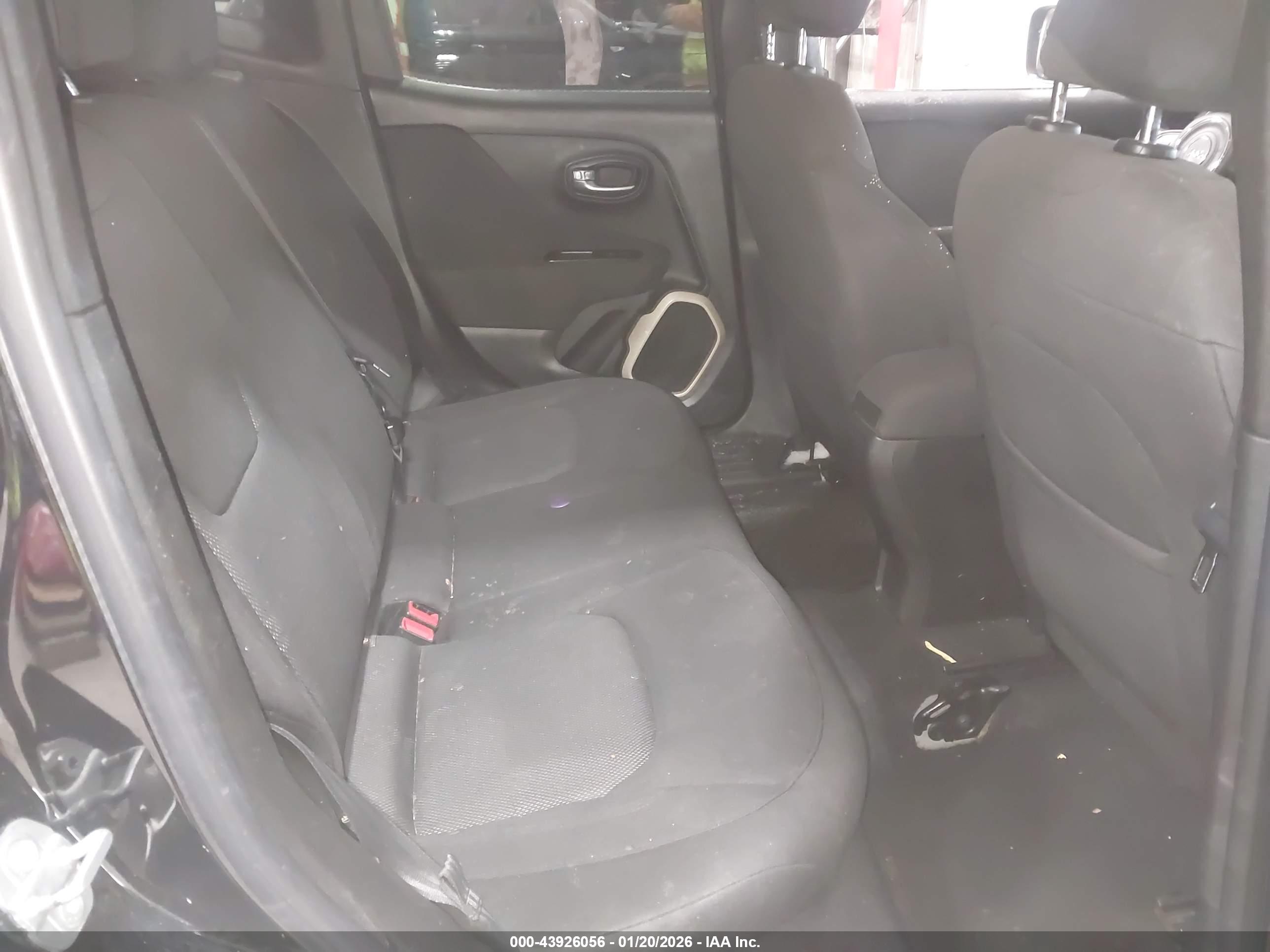 JEEP RENEGADE image 8