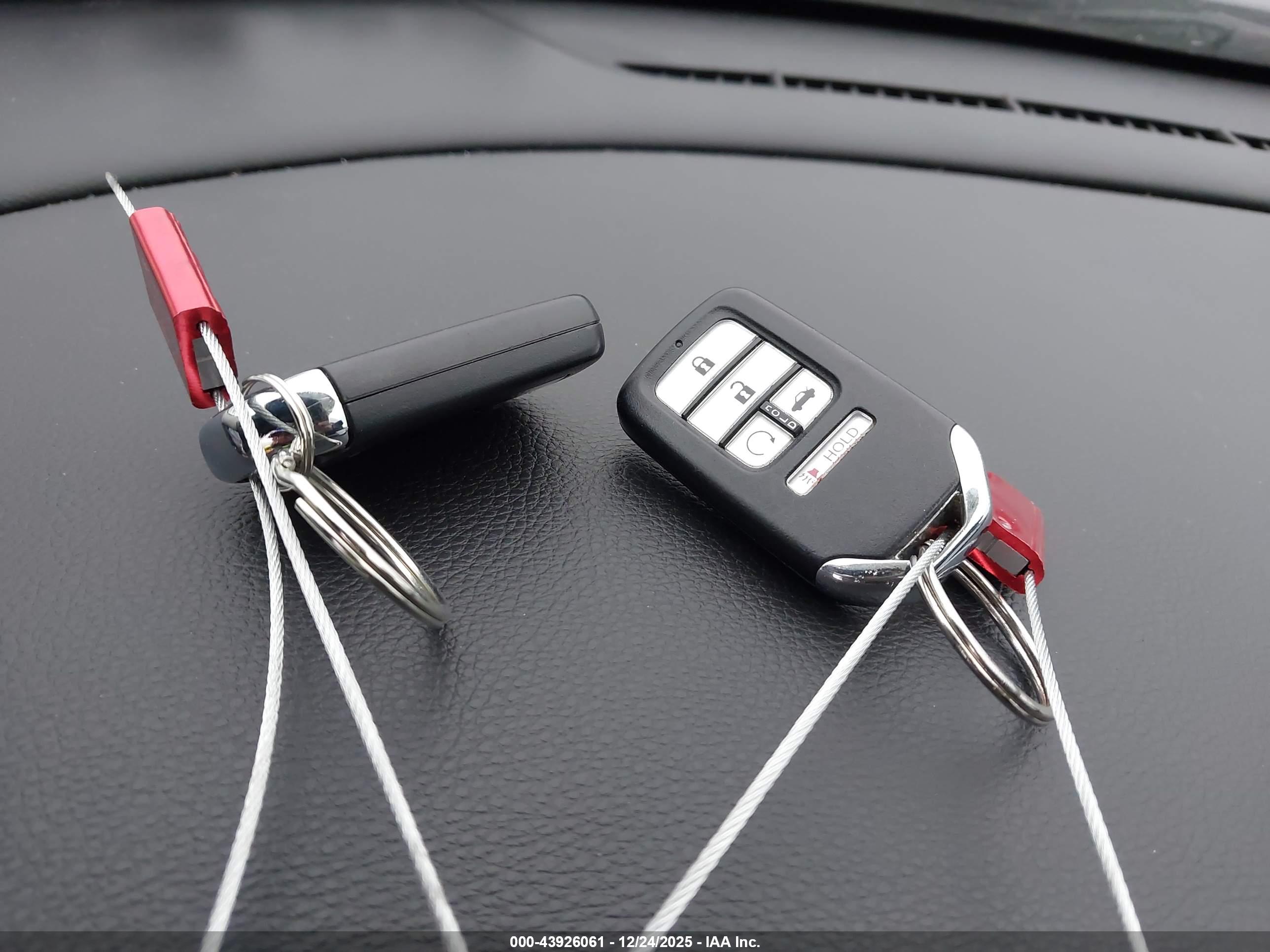 HONDA INSIGHT image 11