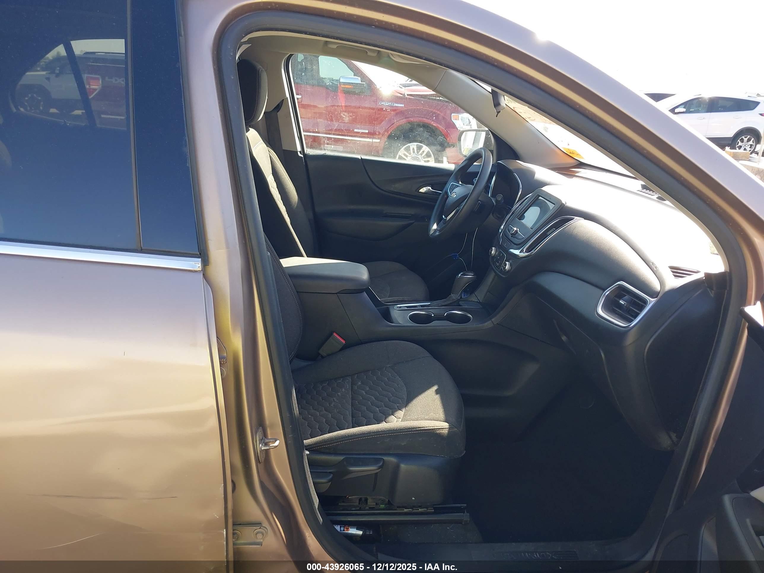 CHEVROLET EQUINOX image 5